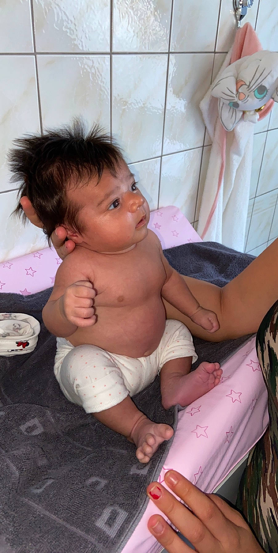 Leïna participe au concours pour gagner de l'argent avec cette photo : baby, child, person, toddler