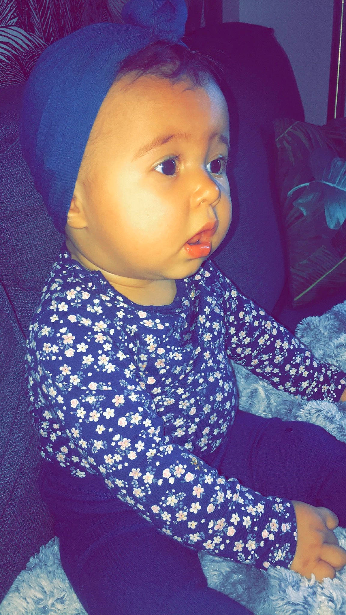 Camélia participe au concours pour gagner de l'argent avec cette photo : baby, cheek, child, eye, face, forehead, head, lip, neck, nose, person, pink, purple, skin, smile, toddler