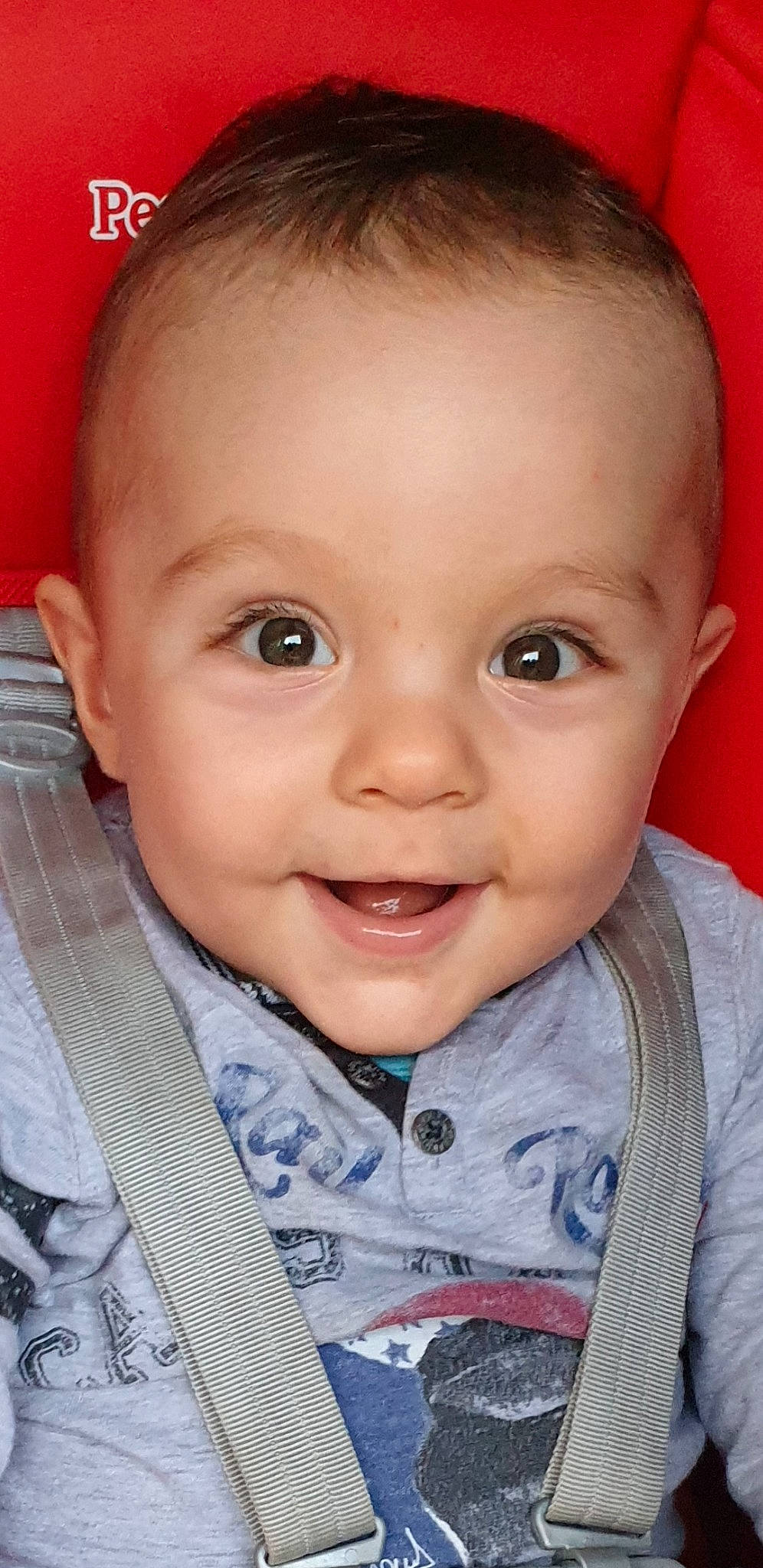 Guilian a rejoint le concours — aidez-le/la à gagner de superbes lots ! baby, baby_toddler_clothing, cheek, chin, clothing, ear, eyebrow, eyelash, face, facial_expression, forehead, happy, iris, lip, mouth, nose, outerwear, person, skin, sleeve