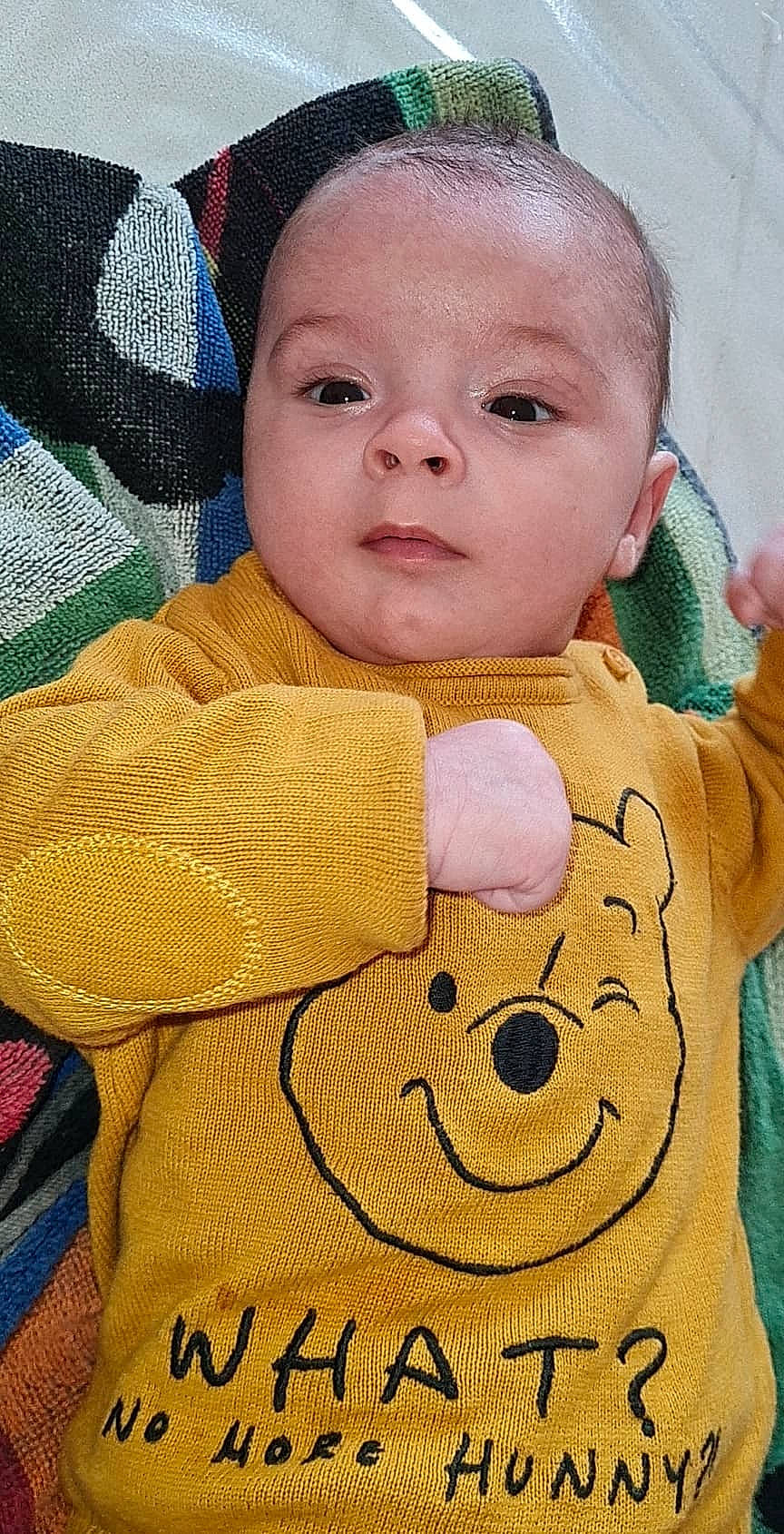 Maylone participe au concours pour gagner de l'argent avec cette photo : baby, baby_toddler_clothing, cheek, child, chin, cool, eye, eyelash, facial_expression, happy, head, linens, mammal, nose, organ, person, skin, sleeve, t_shirt, textile