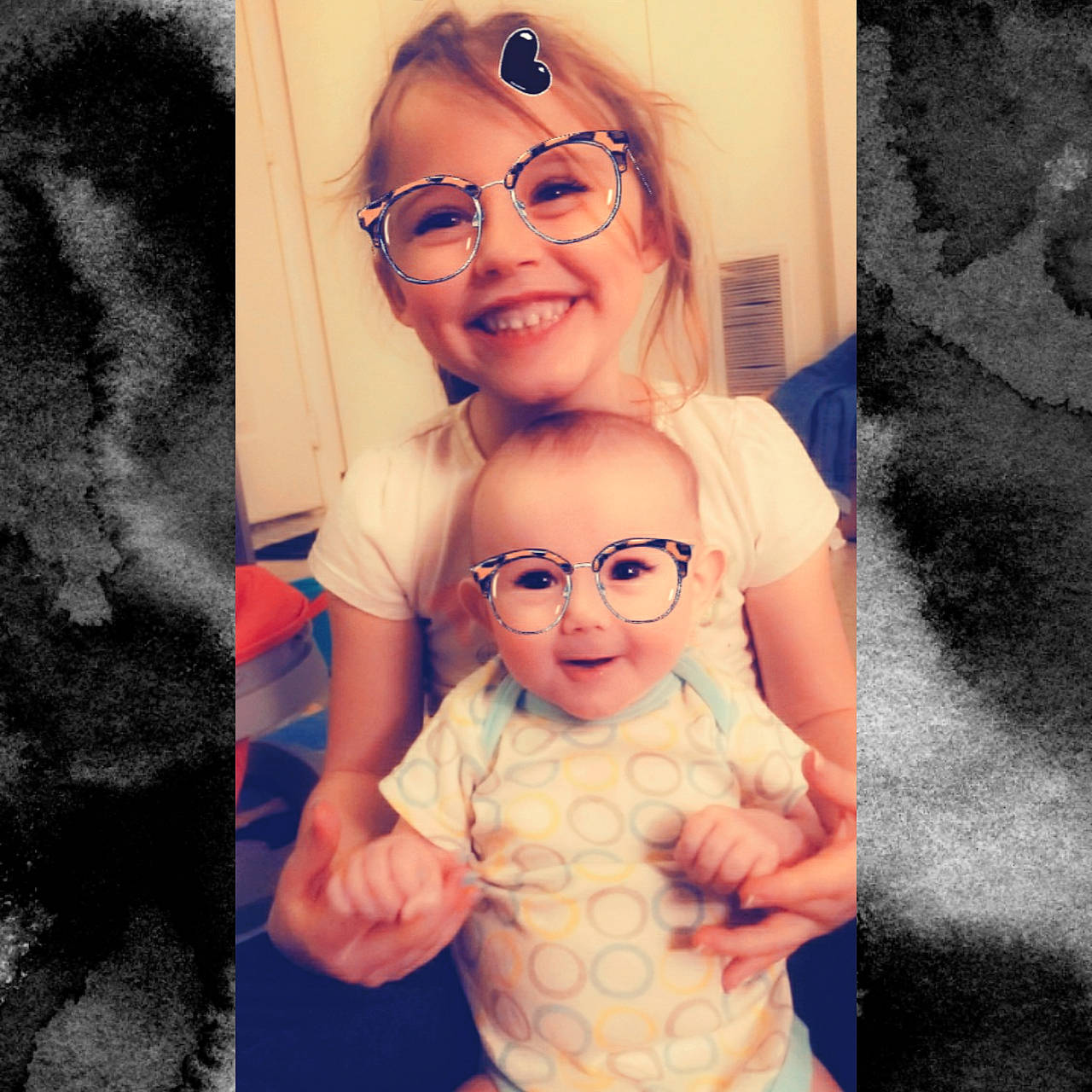 Emori is registered to the contest to win money with this photo: baby, child, cool, eyewear, face, family, fun, gesture, glasses, hand, happy, head, joy, love, people, person, photography, selfie, smile, snapshot