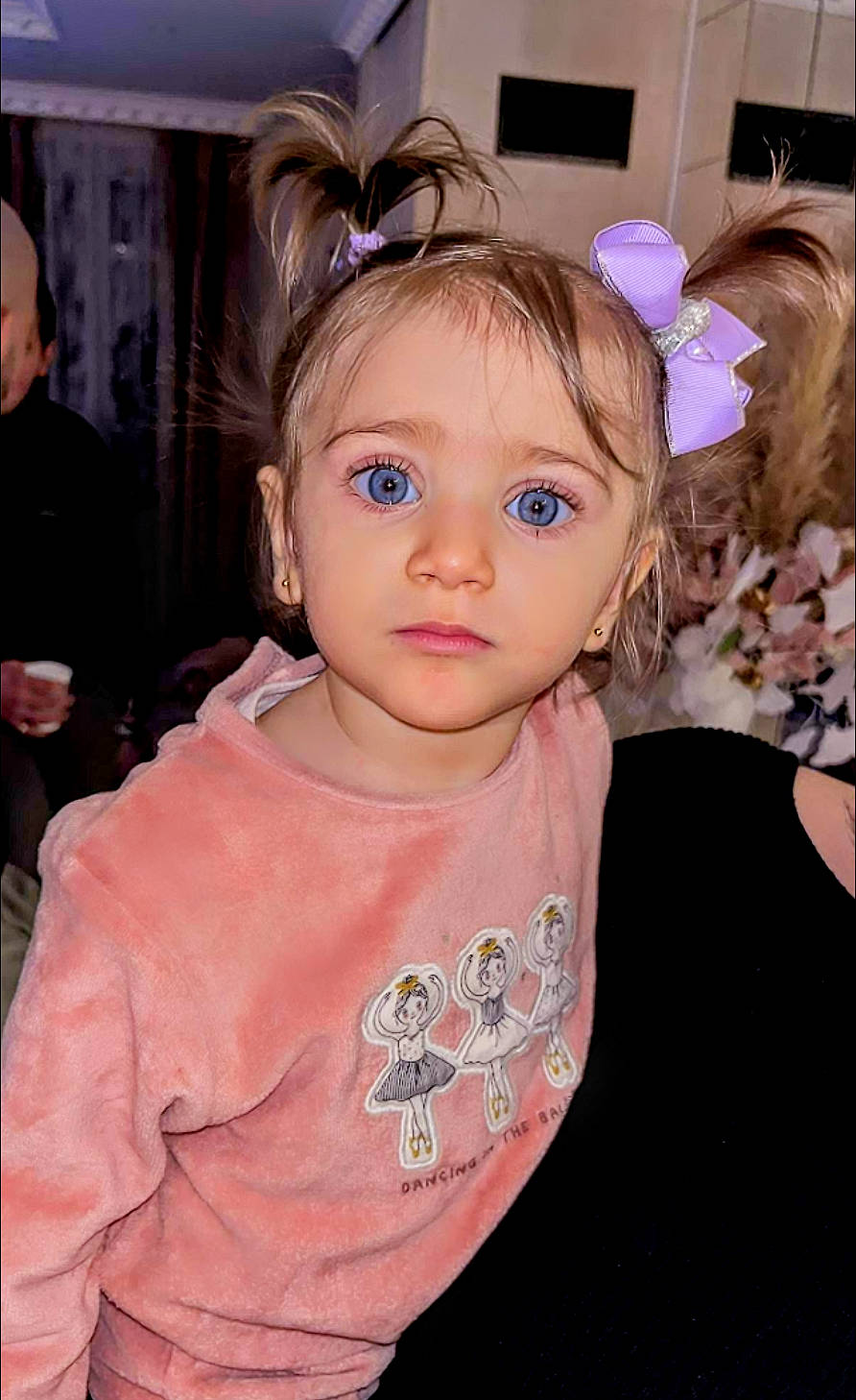 Sylvana a rejoint le concours — aidez-le/la à gagner de superbes lots ! baby_toddler_clothing, brown_hair, cheek, child, ear, event, eyelash, fashion_accessory, fun, hair_accessory, happy, headband, headpiece, iris, jewellery, magenta, neck, person, pink, sleeve