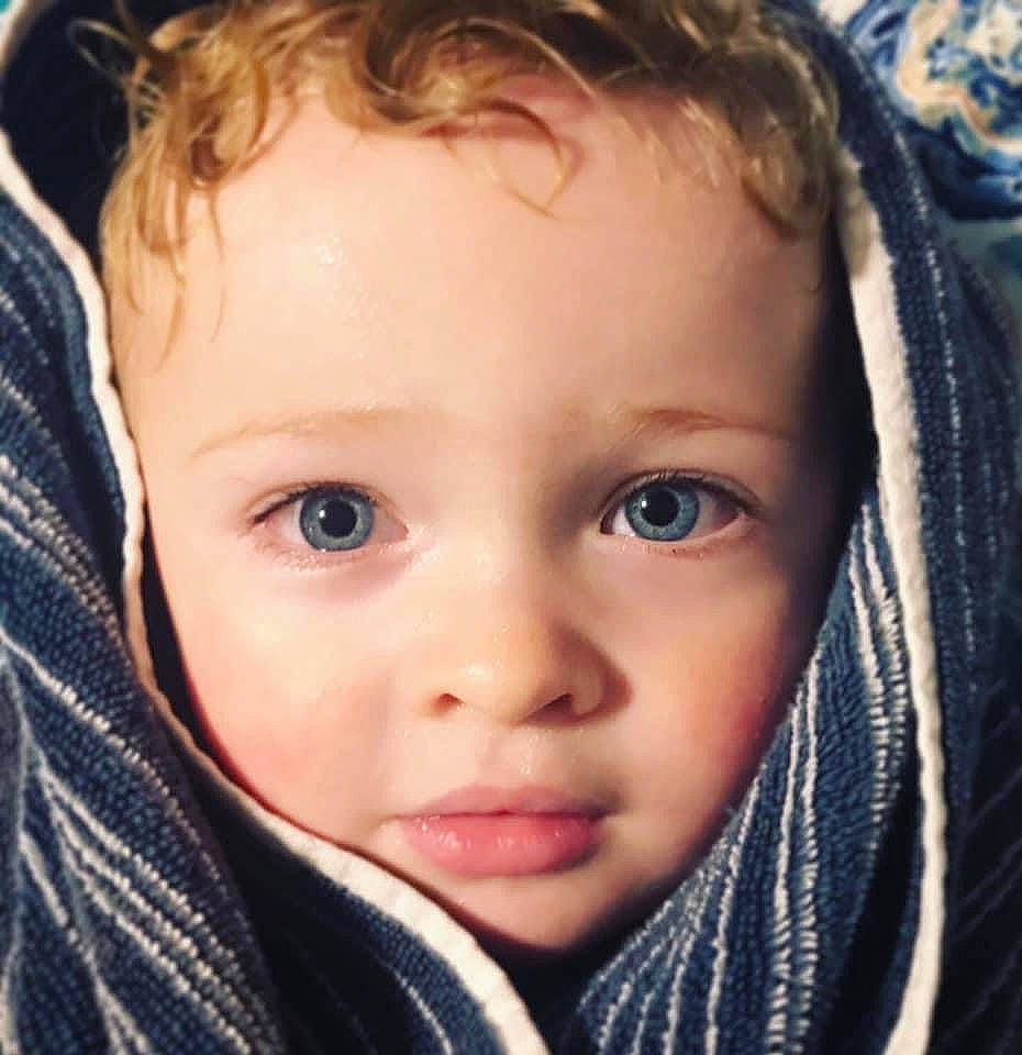 Levi is registered to the contest to win money with this photo: cheek, chin, ear, eye, eyebrow, eyelash, face, facial_expression, forehead, hair, head, human, iris, jaw, lip, mouth, nose, organ, person, skin