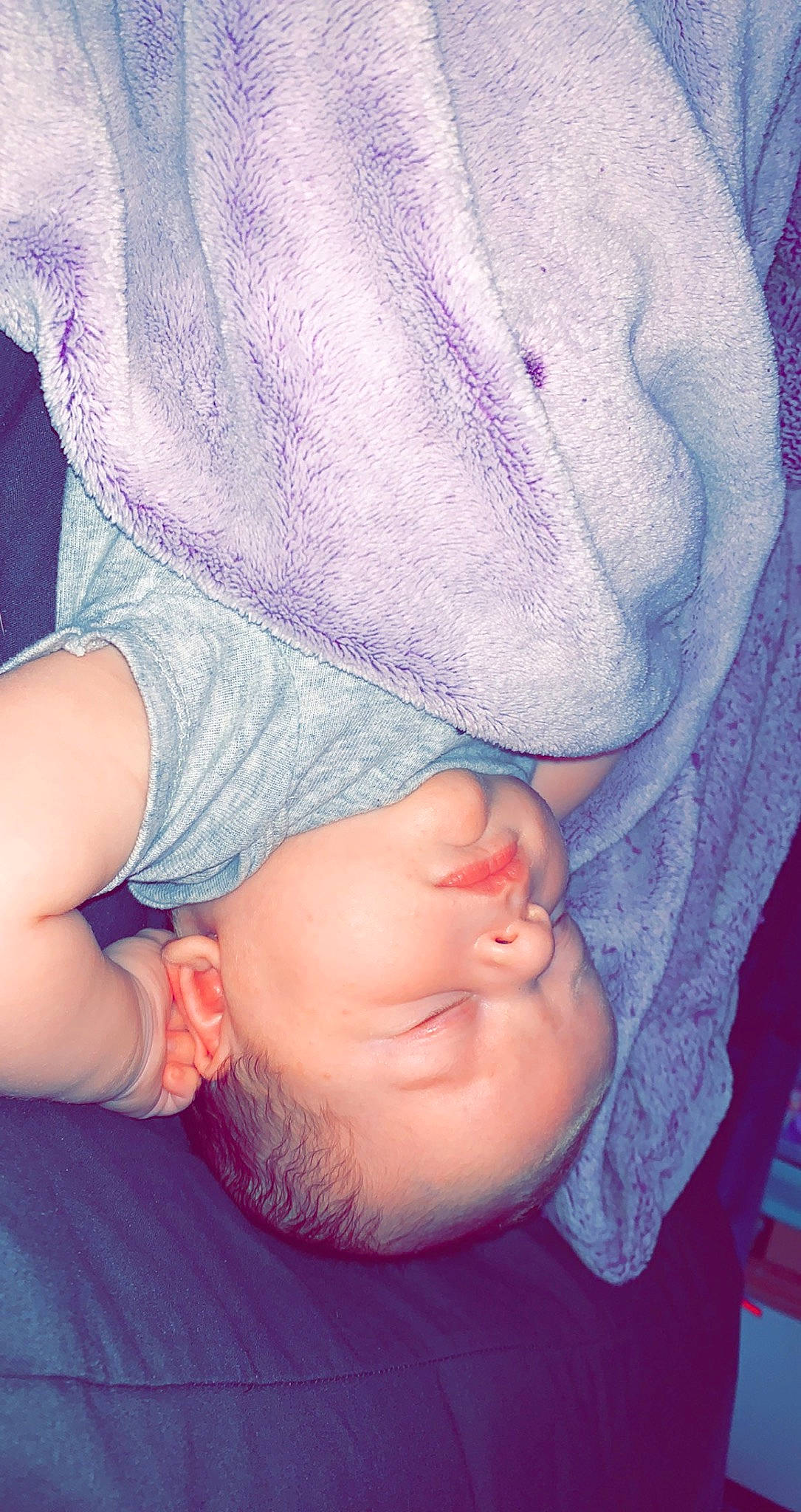 Jaxx is registered to the contest to win money with this photo: abdomen, chest, comfort, cool, denim, elbow, gesture, grey, human_body, knee, leg, lip, mouth, nail, neck, person, pink, textile, thigh, thumb