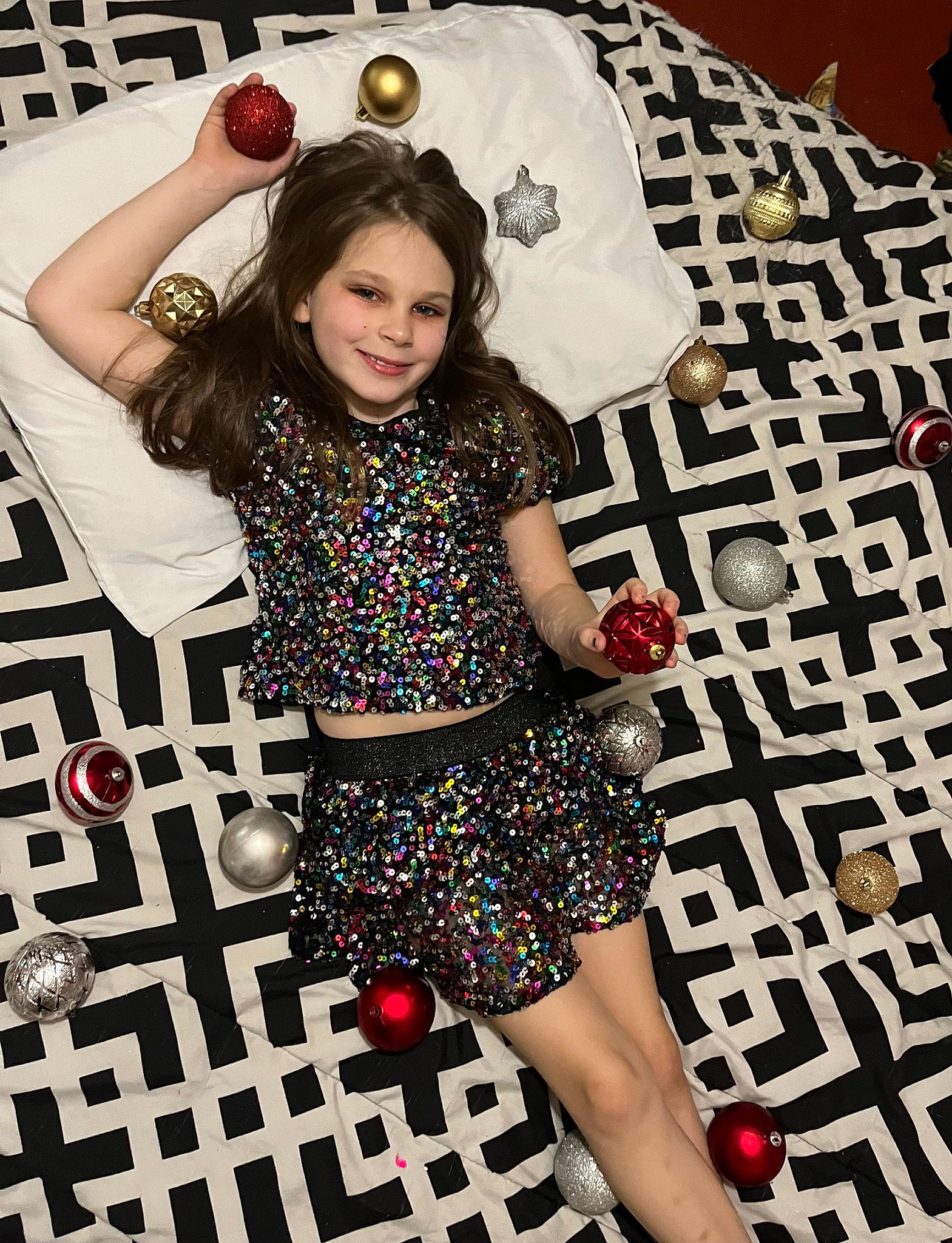 Savanna joined the competition — help win amazing prizes! arm, black, cool, fashion, fashion_design, flash_photography, fun, hair, hand, happy, joint, joy, leg, person, photograph, pink, red, smile, style, thigh