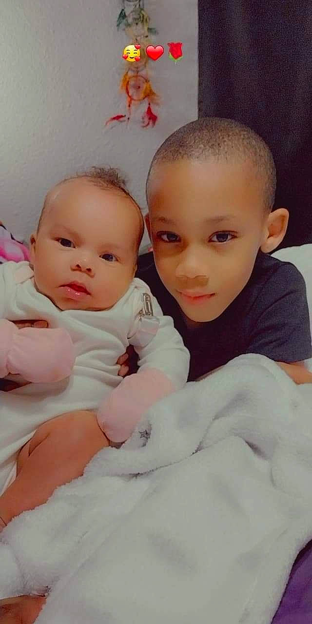 Araya joined the competition — help win amazing prizes! abdomen, baby, baby_toddler_clothing, cheek, child, comfort, event, eyebrow, flash_photography, fun, gesture, happy, iris, linens, lip, nose, person, sitting, skin, t_shirt