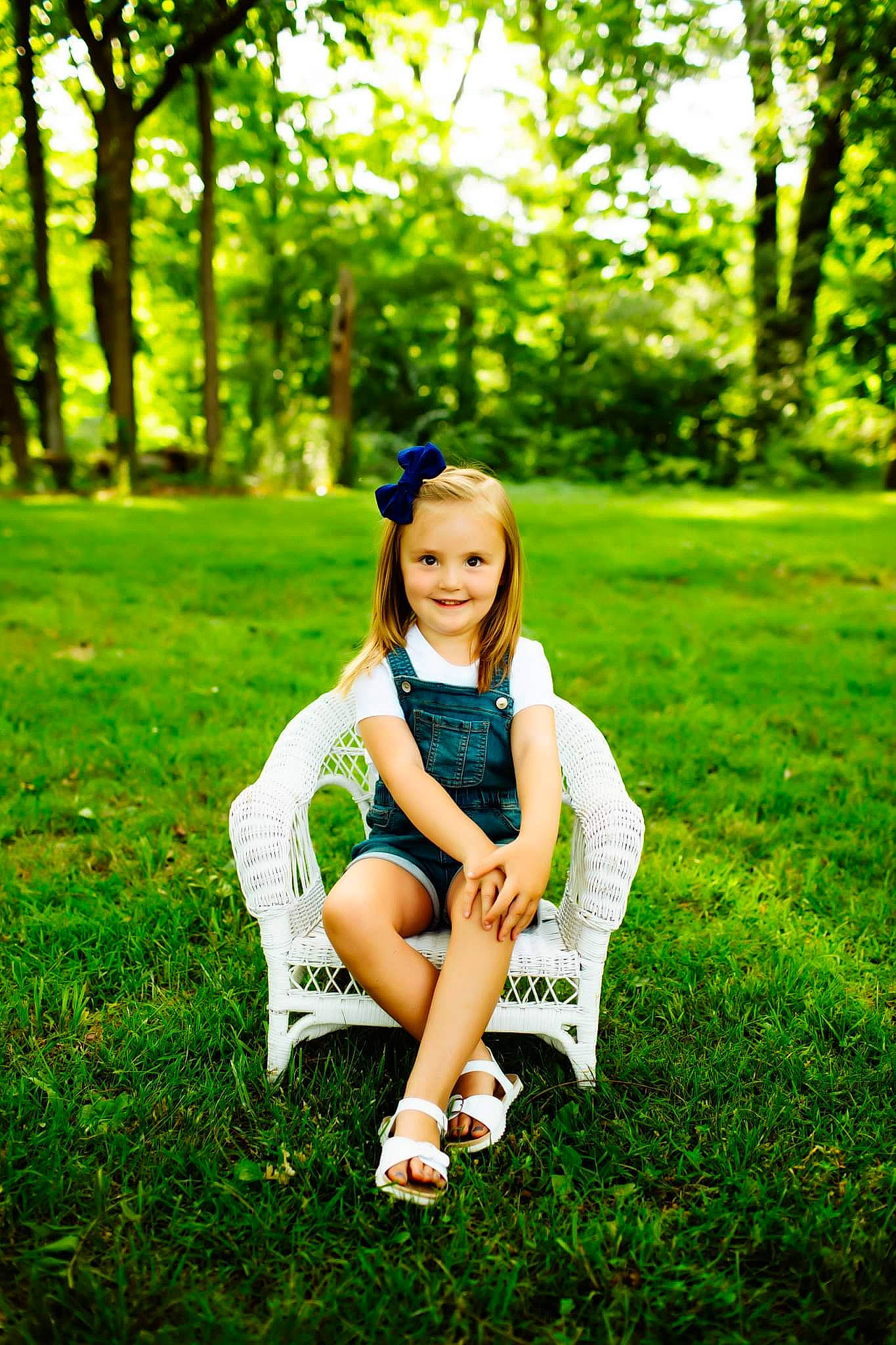 Kenny is registered to the contest to win money with this photo: flash_photography, fun, grass, grassland, green, happy, joy, knee, lawn, leisure, meadow, people_in_nature, person, plant, recreation, sandal, smile, summer, sunlight, tree