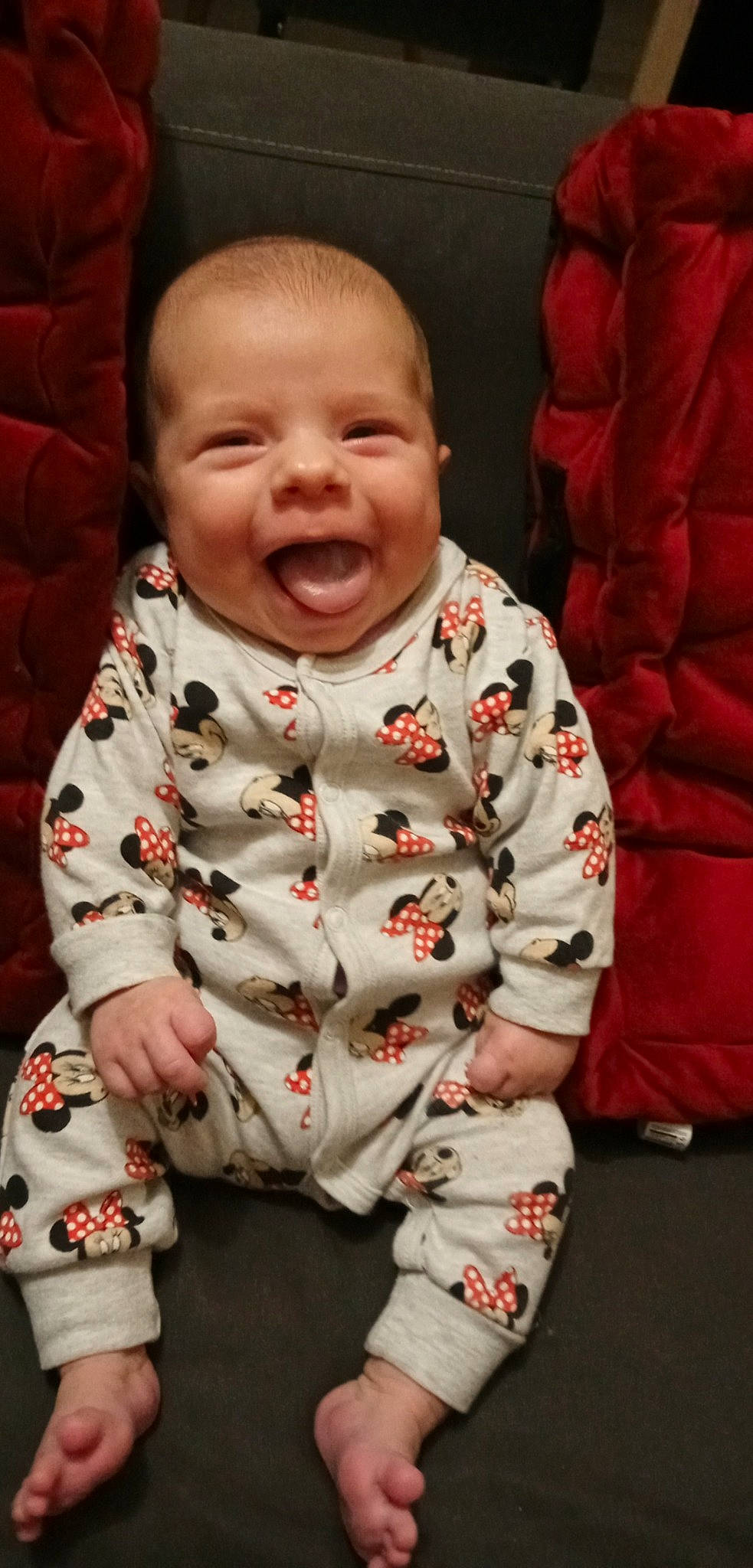 Trécy participe au concours pour gagner de l'argent avec cette photo : arm, baby_toddler_clothing, cheek, chin, comfort, face, facial_expression, head, human, human_body, mouth, nose, organ, outerwear, person, product, skin, sleeve, smile, textile