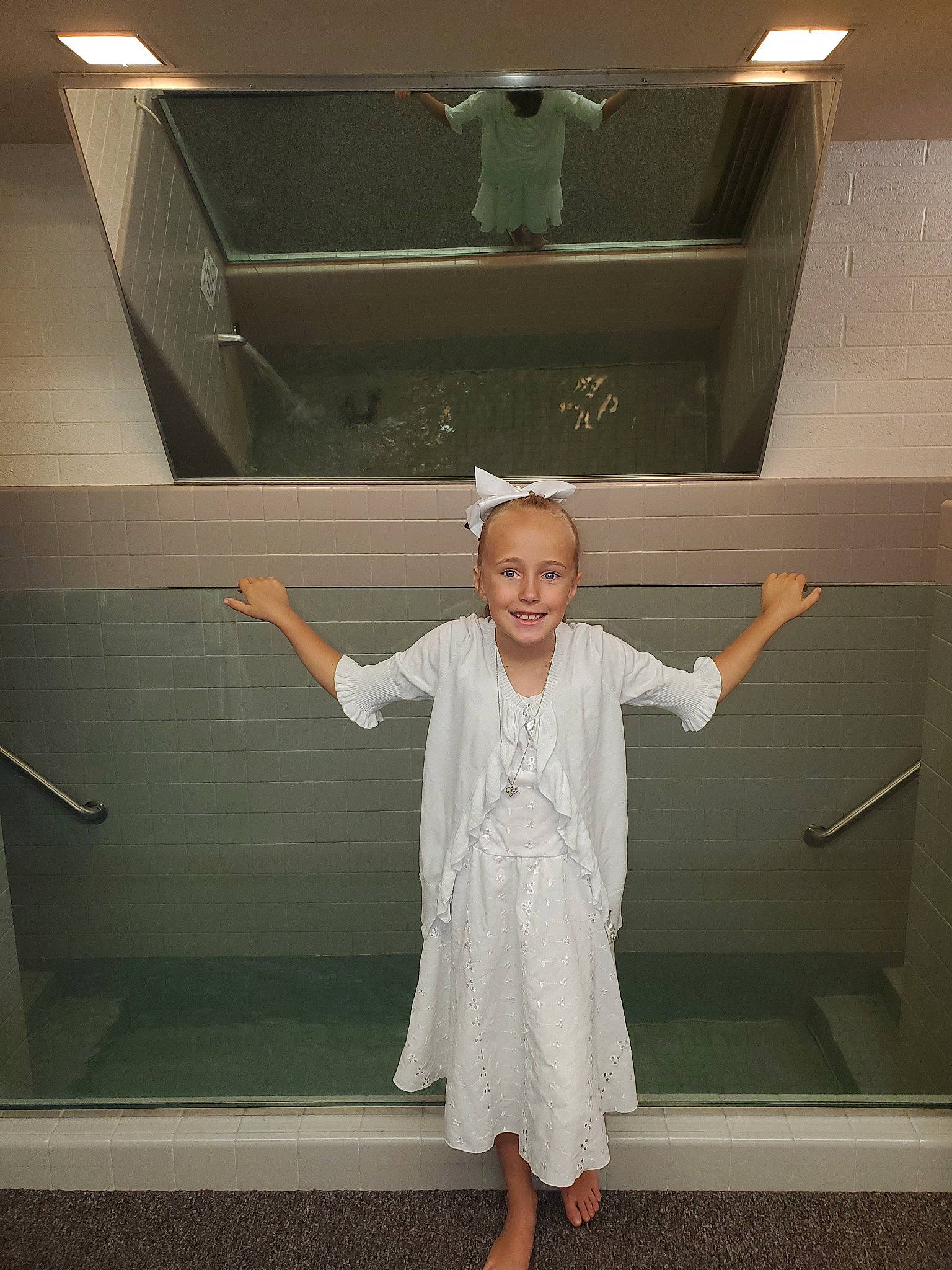 Kora is registered to the contest to win money with this photo: ceiling, joy, person, room