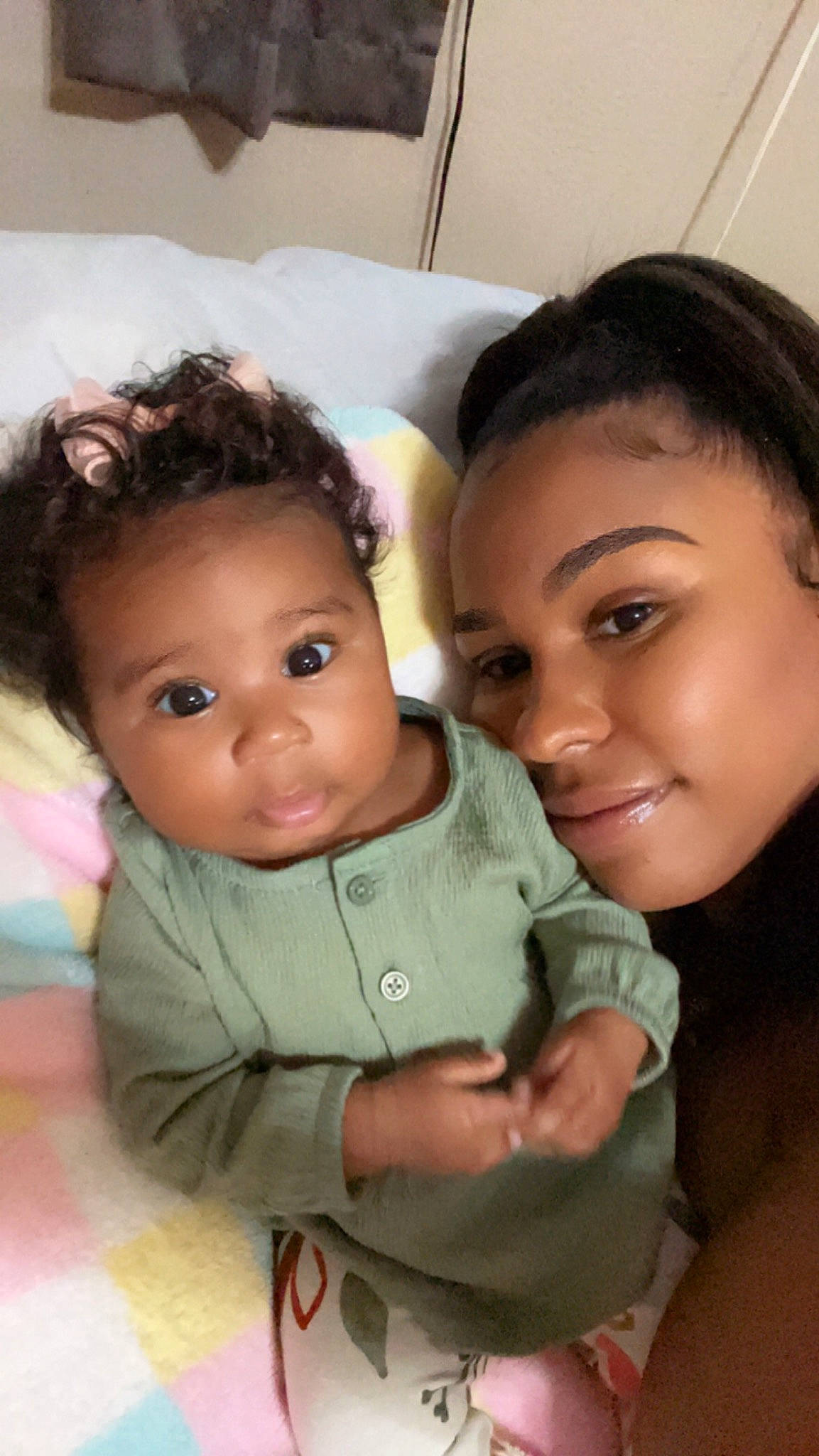 Joa is registered to the contest to win money with this photo: arm, black_hair, cheek, chin, comfort, eyebrow, face, finger, forehead, gesture, hair, hand, happy, human_body, iris, joy, lip, mouth, nose, person