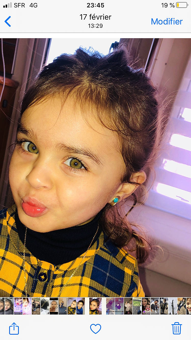 Mya a rejoint le concours — aidez-le/la à gagner de superbes lots ! beauty, black_hair, blurred, cheek, chin, cool, ear, eyebrow, eyelash, forehead, fun, hairstyle, happy, head, headwear, iris, joy, lip, mouth, nose