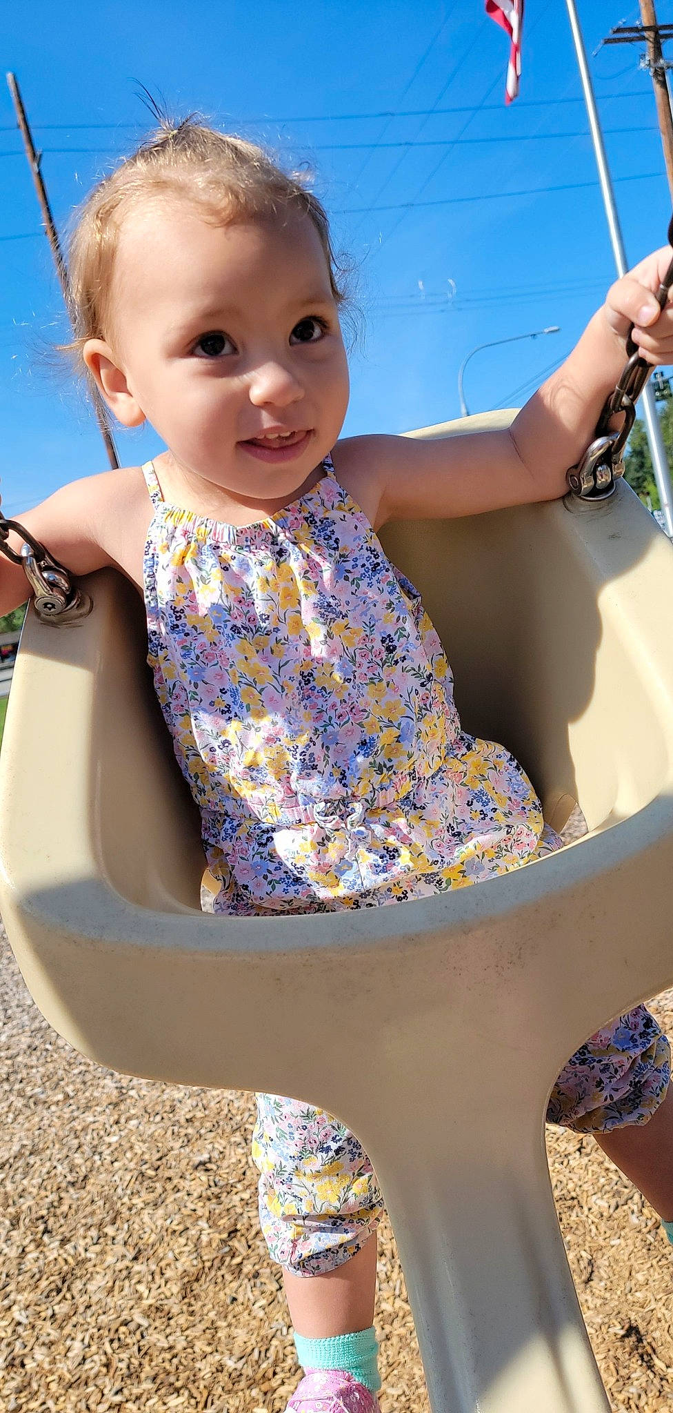 Hana is registered to the contest to win money with this photo: arm, baby, baby_toddler_clothing, beauty, blue, electric_blue, fun, hand, happy, head, human_body, leisure, organ, person, product, purple, skin, sky, toddler, white