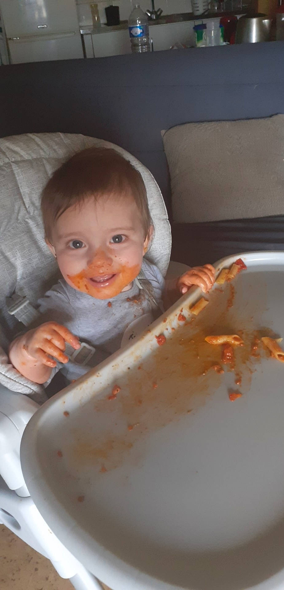 Mathyas a rejoint le concours — aidez-le/la à gagner de superbes lots ! baby, baby_food, child, comfort_food, eating, food, joy, person, skin, toddler