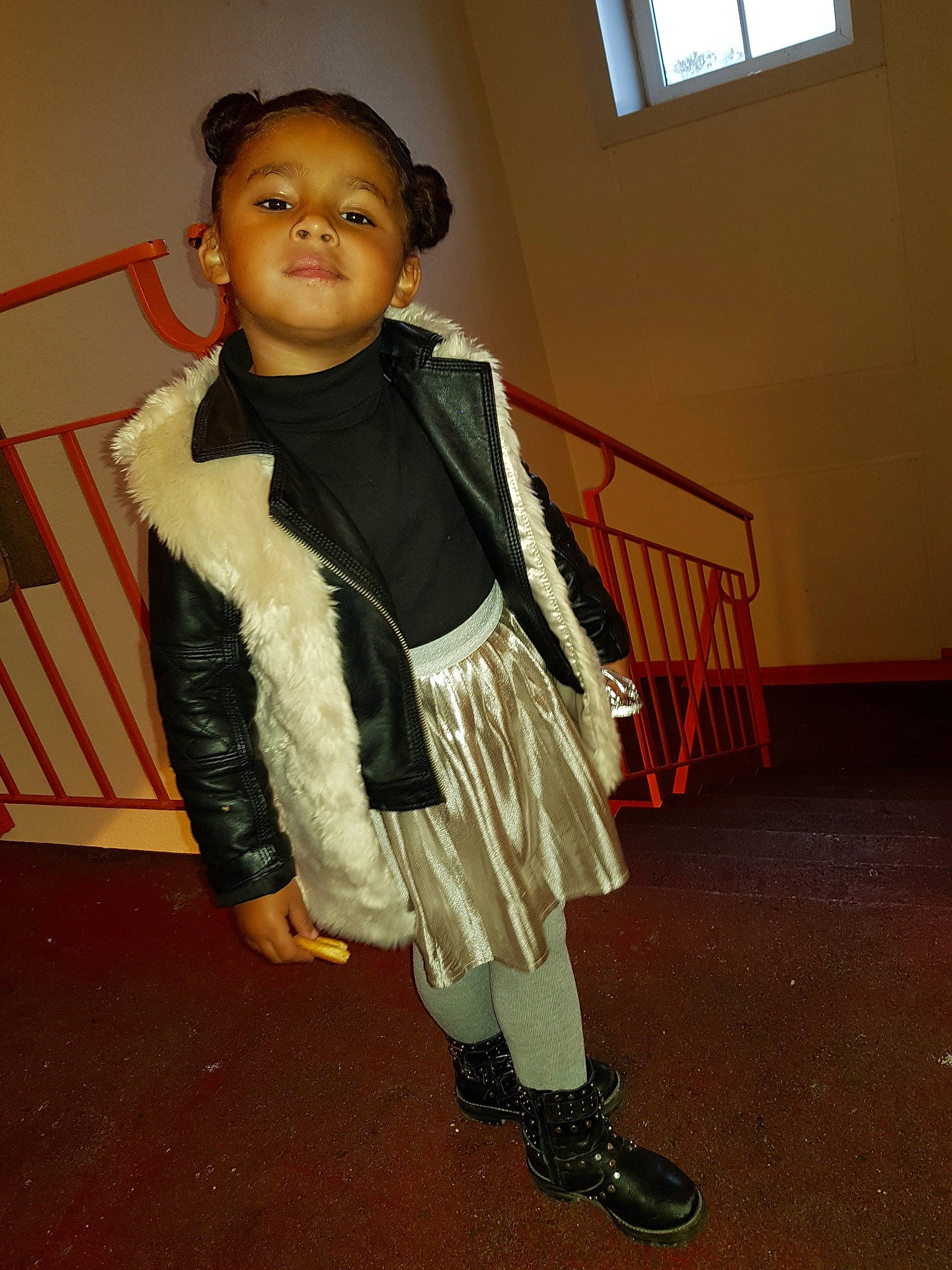 Liyana participe au concours pour gagner de l'argent avec cette photo : boy, child, cool, costume, fashion, fashion_accessory, footwear, fun, girl, jacket, material, outerwear, person, product, shoe, smile, standing, suit, textile