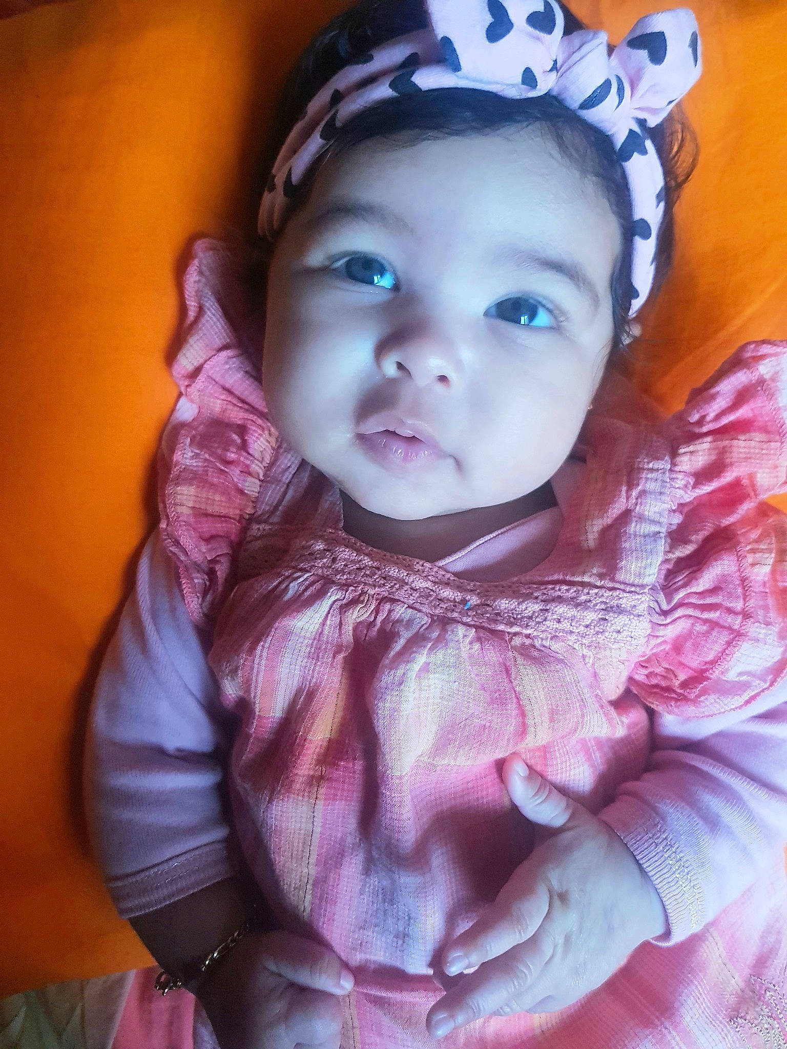 Kelly a rejoint le concours — aidez-le/la à gagner de superbes lots ! baby, baby_toddler_clothing, cap, cheek, chin, eye, eyebrow, eyelash, happy, headgear, iris, lip, mouth, neck, nose, outerwear, person, pink, purple, skin