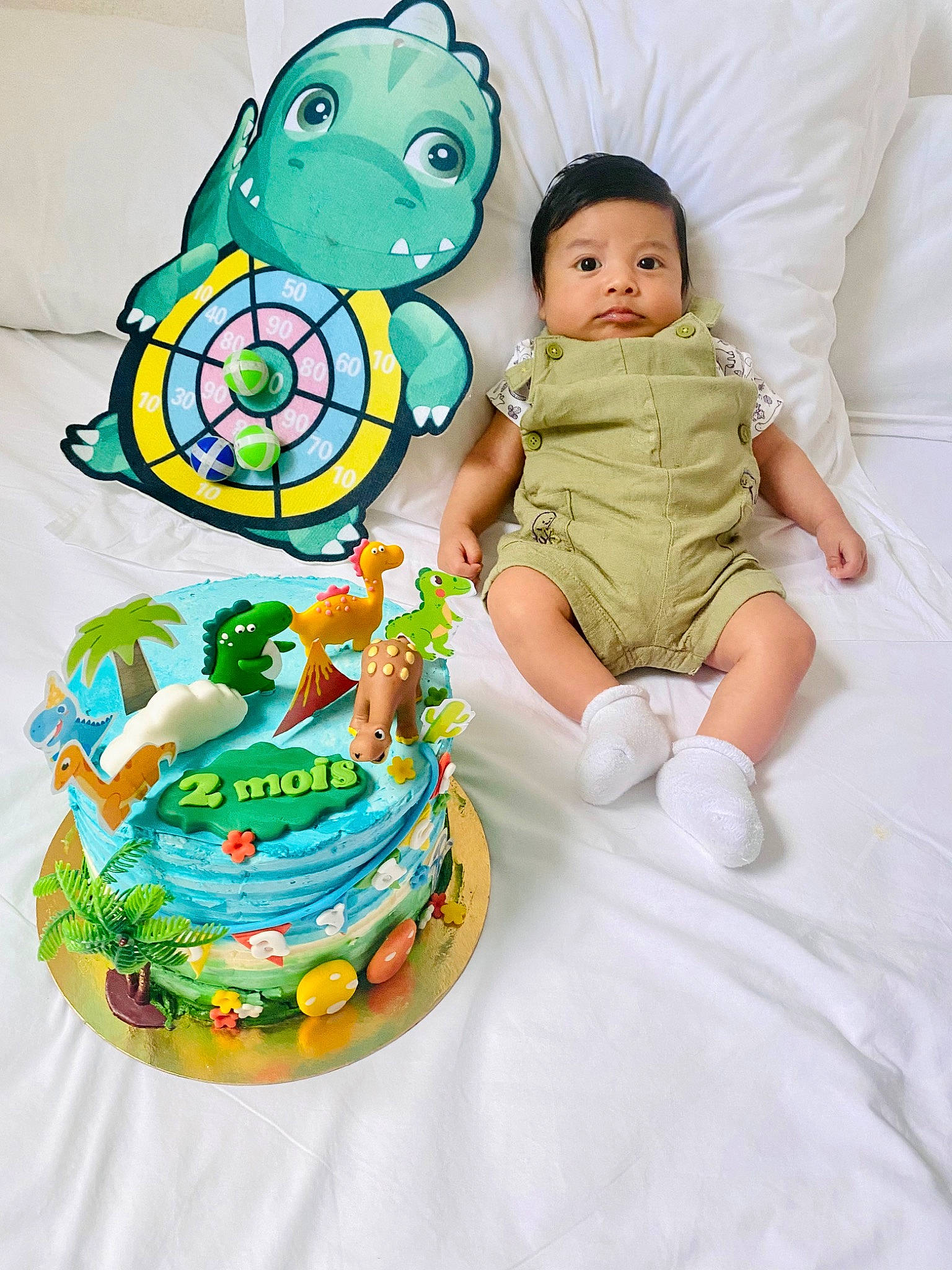 Jayden participe au concours pour gagner de l'argent avec cette photo : baby, baby_toddler_clothing, baked_goods, baking, birthday_cake, buttercream, cake, cake_decorating, cake_decorating_supply, child, dessert, doll, event, fondant, food, happy, icing, person, sugar_cake, sweetness