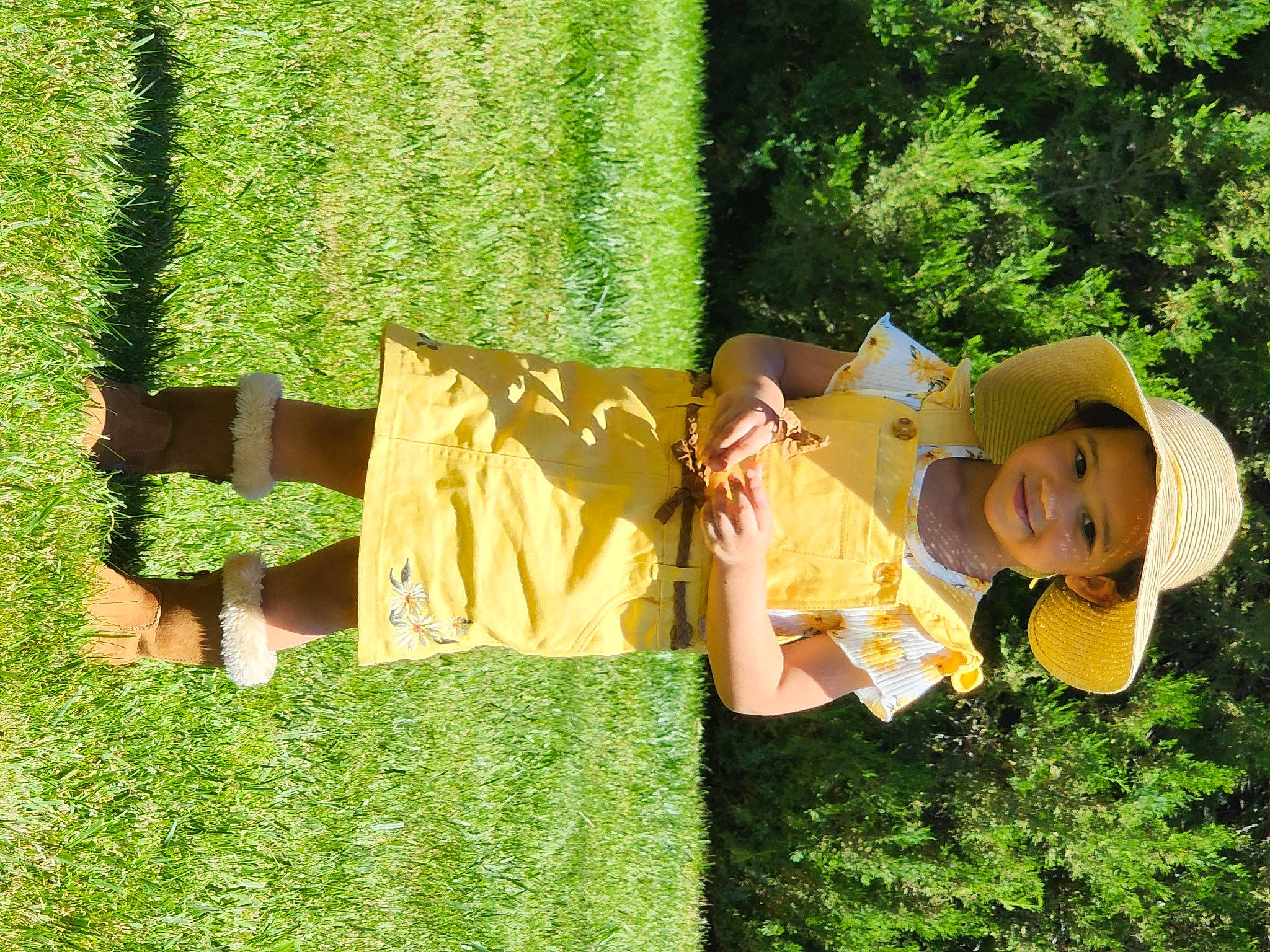 Syrenity is registered to the contest to win money with this photo: botany, fun, grass, grass_family, grassland, green, groundcover, happy, hat, headwear, joy, lawn, leaf, leisure, meadow, people_in_nature, person, plant, shrub, smile