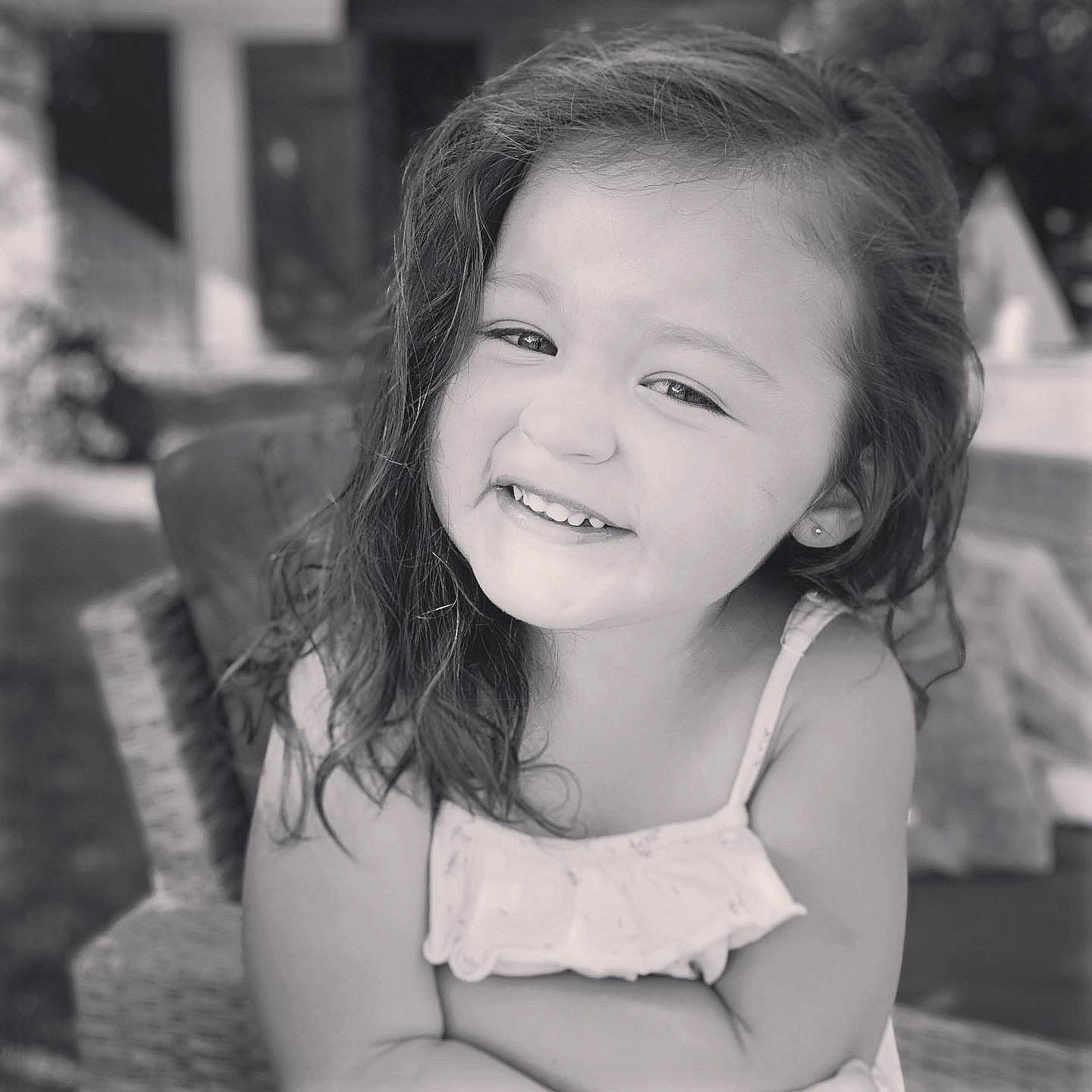 Nayah a rejoint le concours — aidez-le/la à gagner de superbes lots ! beauty, black, black_and_white, cheek, child, eye, face, facial_expression, hair, hairstyle, head, joy, monochrome, monochrome_photography, people, person, photograph, skin, smile, snapshot