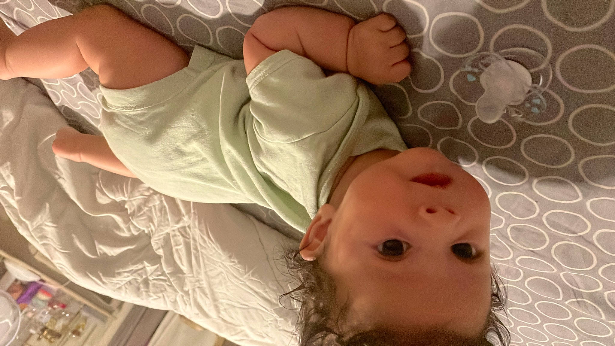 Delya-denise a rejoint le concours — aidez-le/la à gagner de superbes lots ! abdomen, baby, chest, comfort, elbow, eyelash, gesture, happy, human_leg, knee, linens, mouth, muscle, neck, person, skin, thigh, toddler, trunk, waist