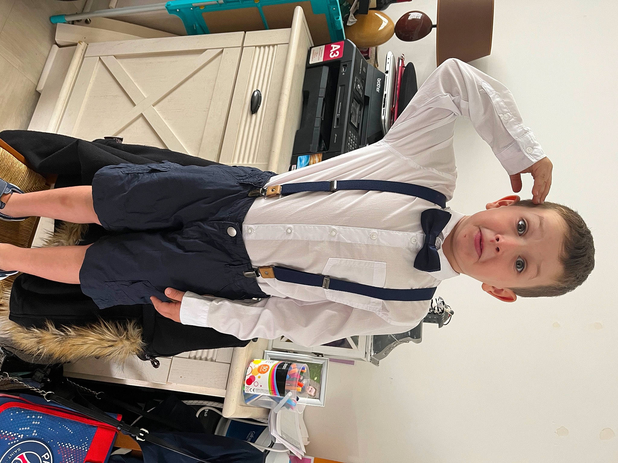 Lucas a rejoint le concours — aidez-le/la à gagner de superbes lots ! elbow, event, fashion_design, fun, person, surprise, walking_shoe