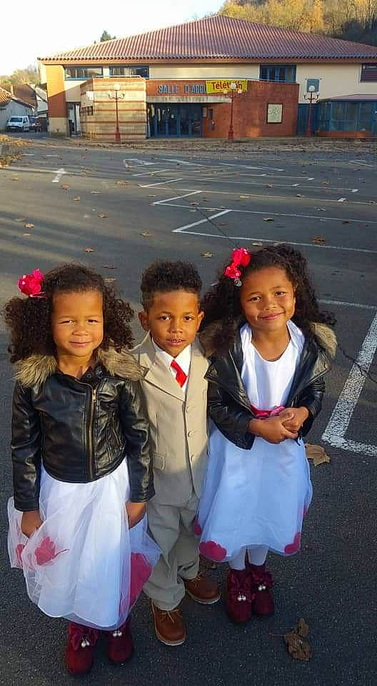 Ilhan participe au concours pour gagner de l'argent avec cette photo : child, joy, person, smile