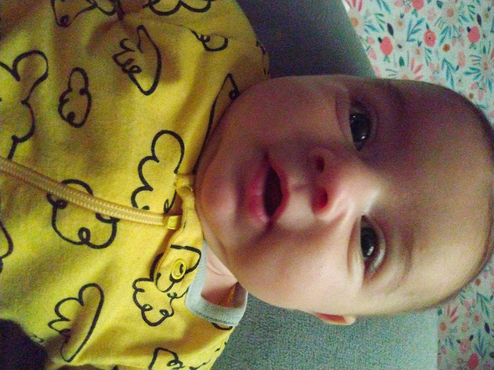 A'Riyah is registered to the contest to win money with this photo: arm, cheek, chin, eye, eyebrow, eyelash, facial_expression, forehead, hand, head, human_body, iris, lip, mammal, mouth, nose, organ, person, skin, smile