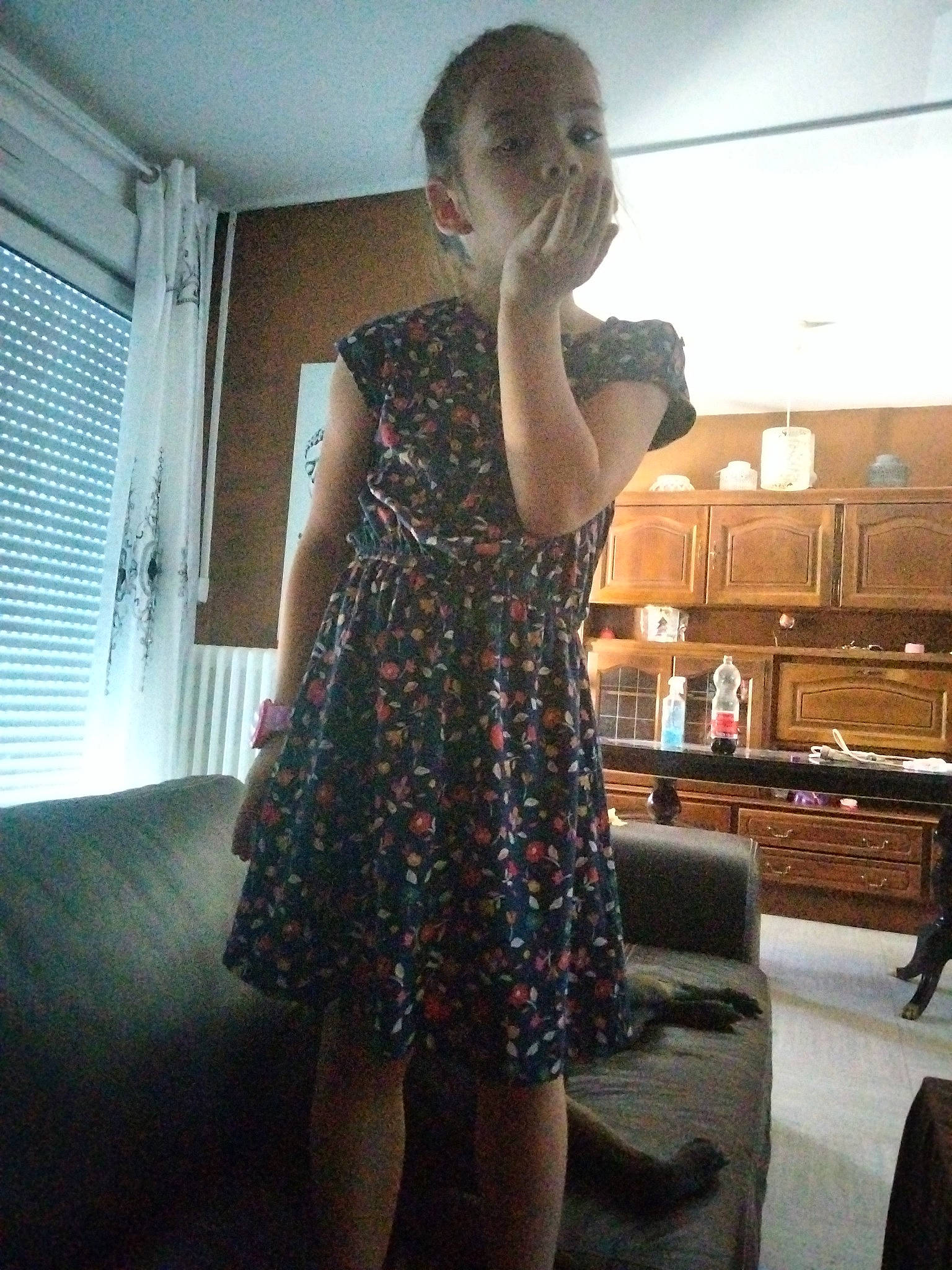 Abbygaelle a rejoint le concours — aidez-le/la à gagner de superbes lots ! day_dress, dress, elbow, fashion_design, flash_photography, flooring, gesture, hairstyle, human_body, human_leg, knee, long_hair, neck, one_piece_garment, person, shoulder, standing, thigh, trunk, waist