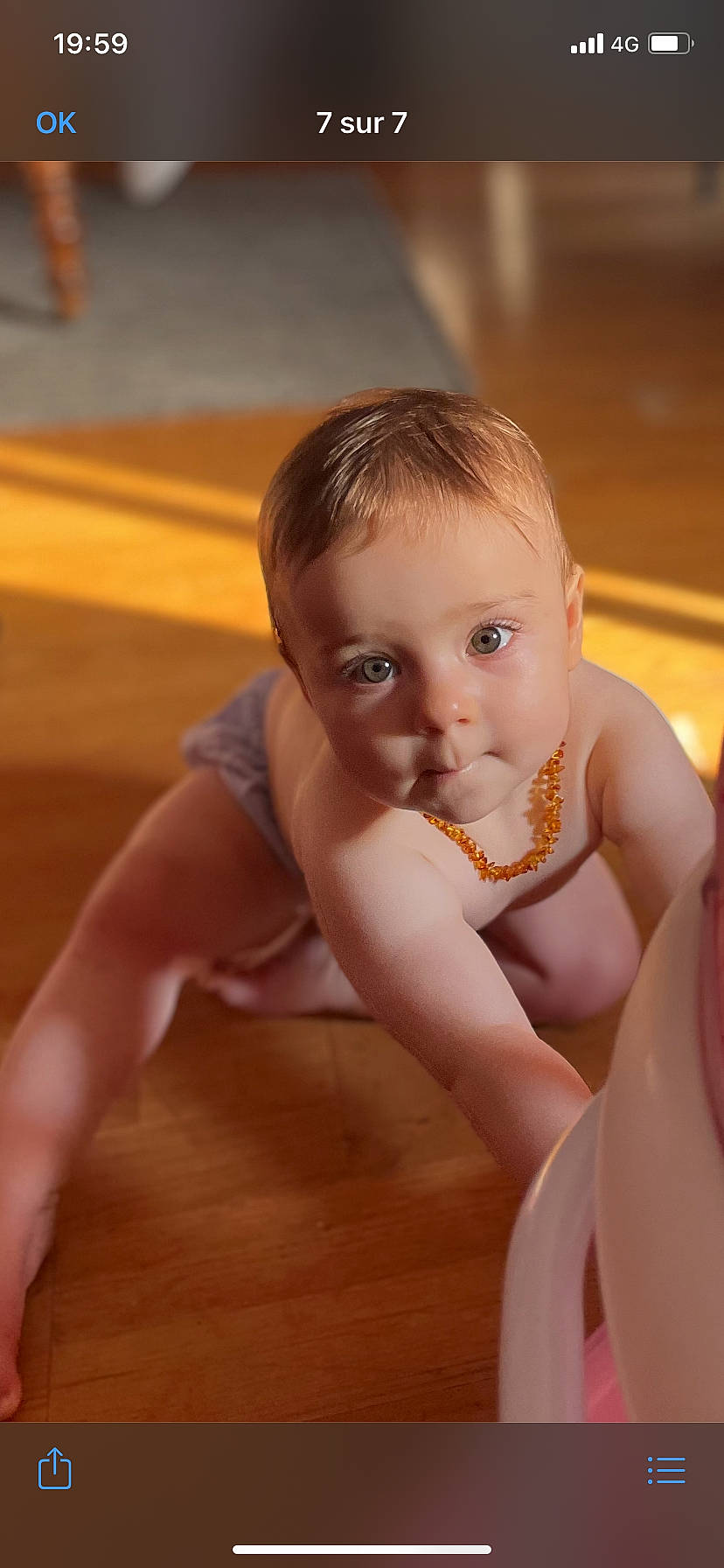 Julia a rejoint le concours — aidez-le/la à gagner de superbes lots ! abdomen, baby, baby_toddler_clothing, cheek, chest, child, face, flooring, happy, iris, lip, nail, nose, person, skin, stomach, thumb, toddler, trunk, tummy_time