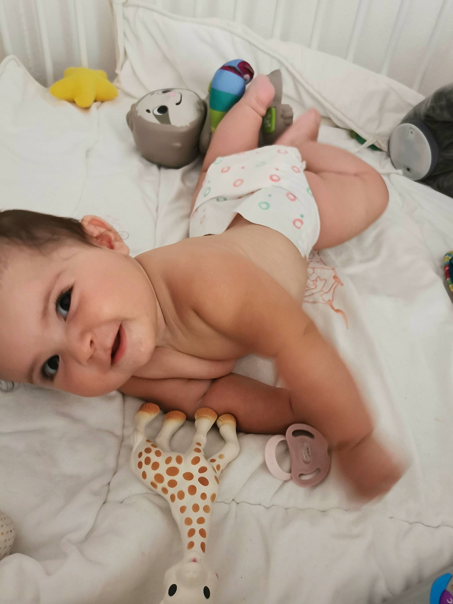 Victoria participe au concours pour gagner de l'argent avec cette photo : baby, baby_products, baby_toddler_clothing, birth, child, finger, pattern, person, product, skin, toddler