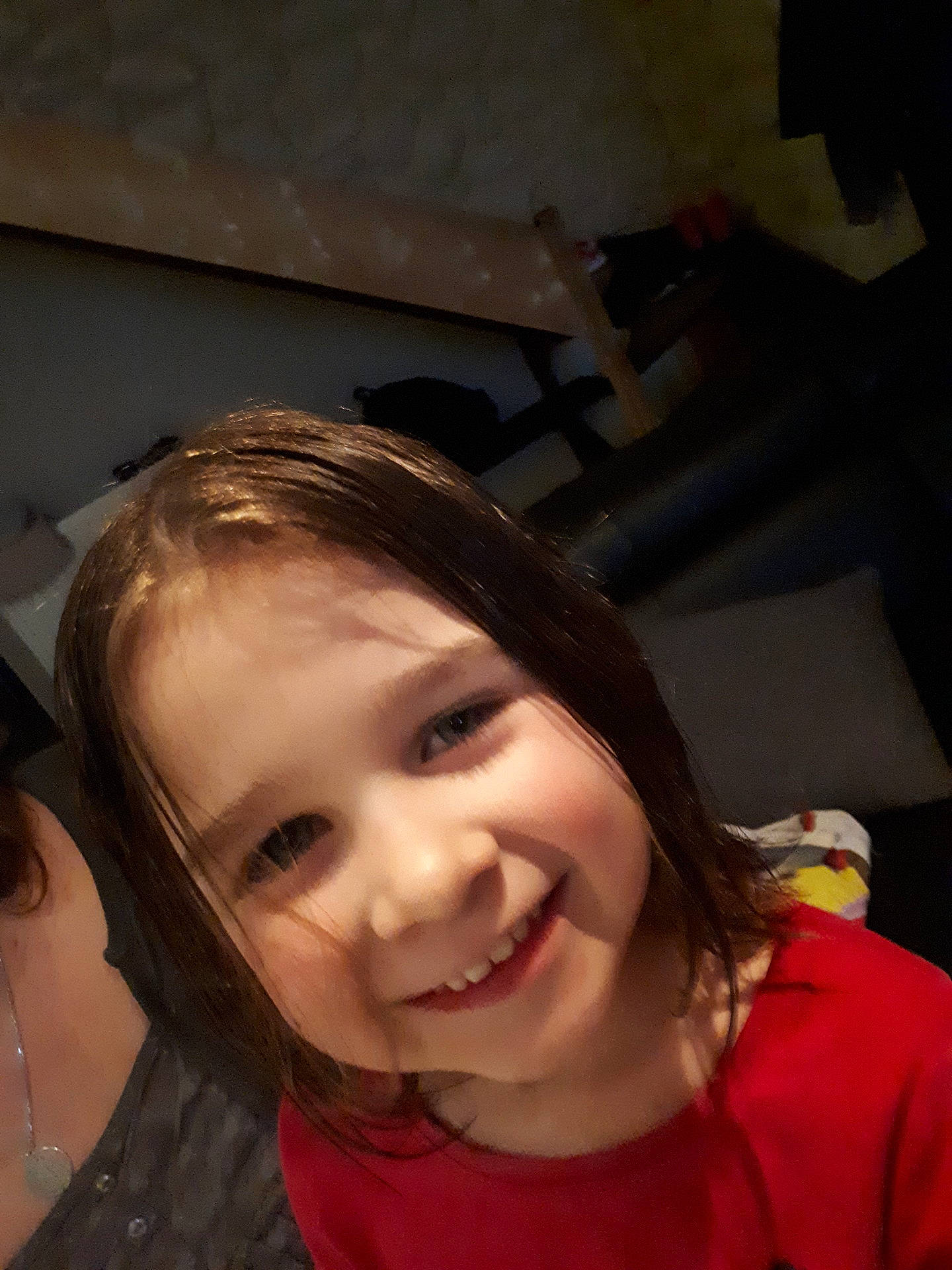 Noelyne participe au concours pour gagner de l'argent avec cette photo : cheek, child, chin, emotion, eye, eyebrow, face, facial_expression, forehead, fun, girl, hair, hairstyle, head, human_body, human_hair_color, joy, mouth, nose, person