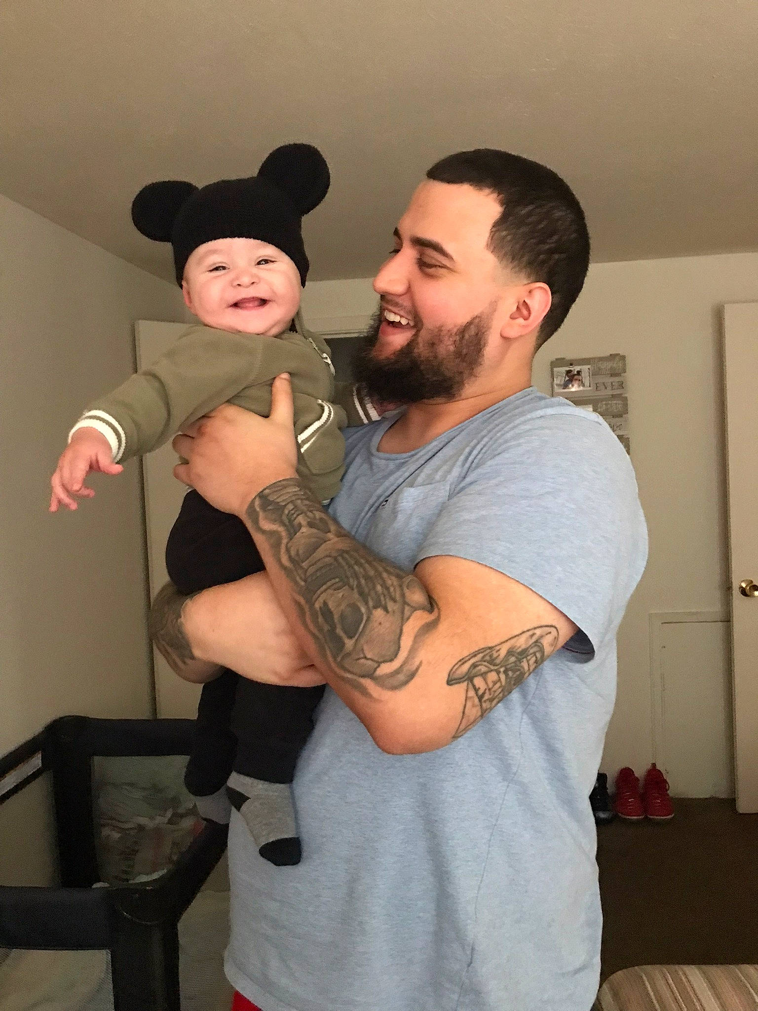 Yamir joined the competition — help win amazing prizes! beard, cap, chest, cool, elbow, event, facial_hair, flash_photography, gesture, happy, headwear, joint, joy, moustache, muscle, neck, person, shoulder, sleeve, smile