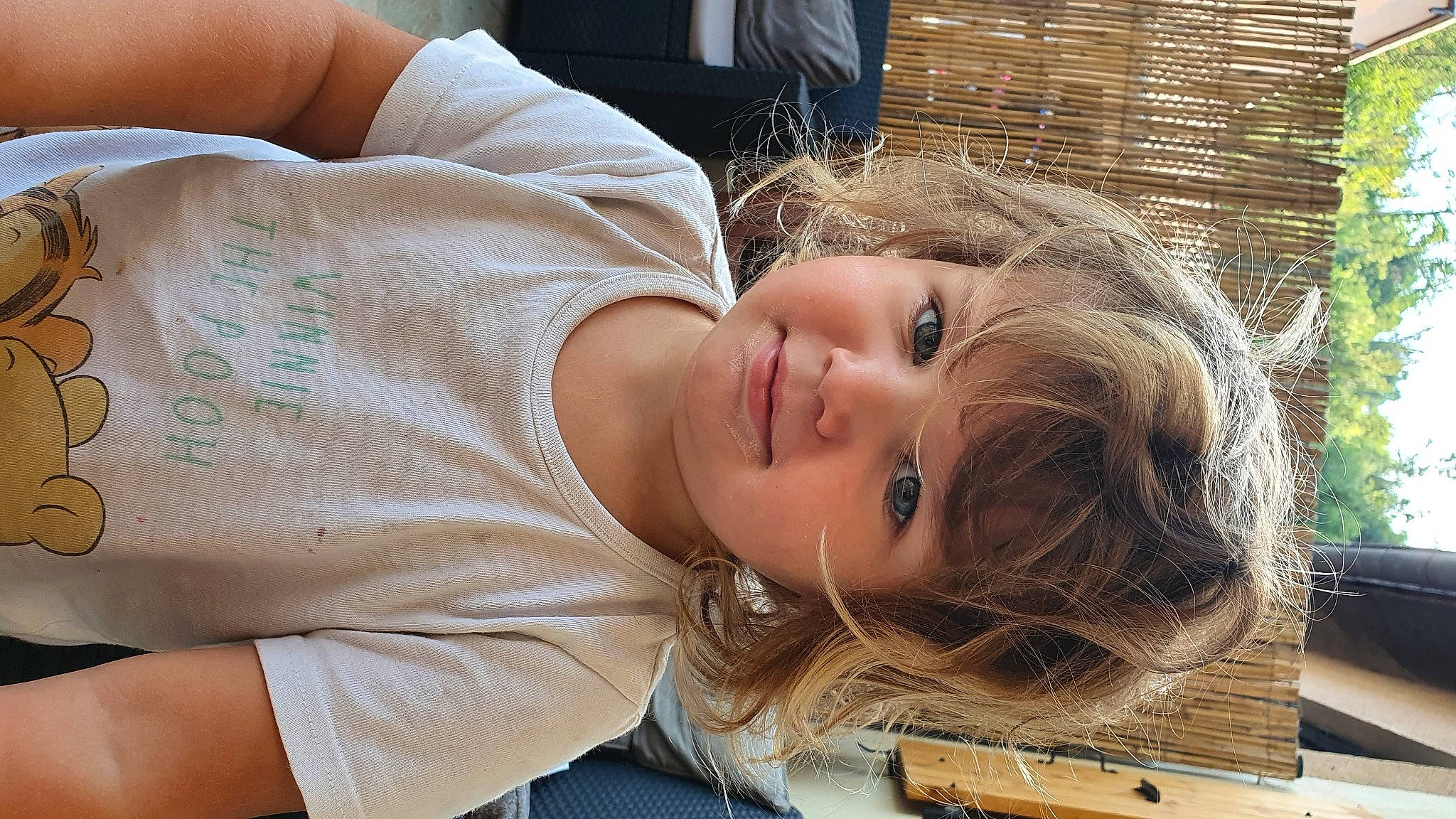 Clara a rejoint le concours — aidez-le/la à gagner de superbes lots ! blond, child, hair, long_hair, person