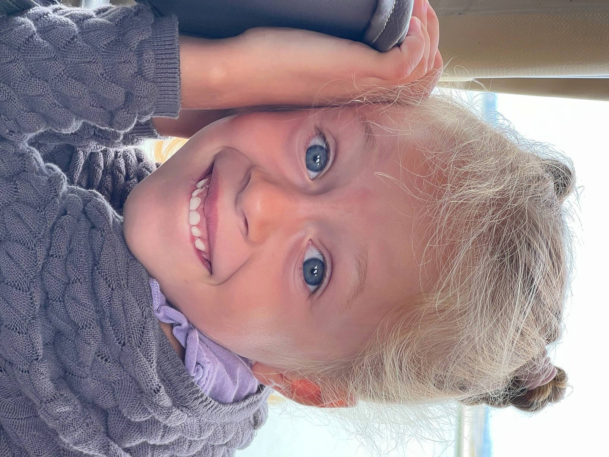 Leya participe au concours pour gagner de l'argent avec cette photo : cheek, ear, eyebrow, eyelash, forehead, gesture, happy, hat, headgear, human_body, iris, jaw, joy, lip, mouth, neck, nose, organ, person, skin