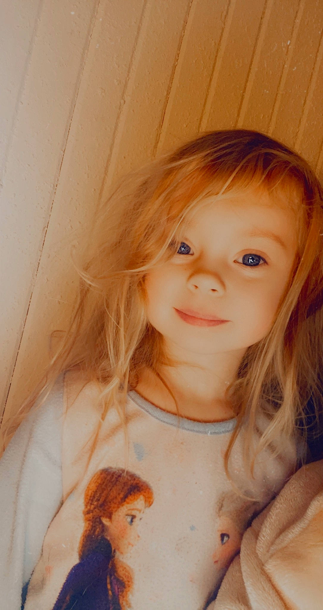 Bella is registered to the contest to win money with this photo: bangs, bathing, blond, brown_hair, cheek, chest, child, chin, eyebrow, eyelash, happy, iris, jaw, layered_hair, lip, long_hair, nose, person, skin, smile