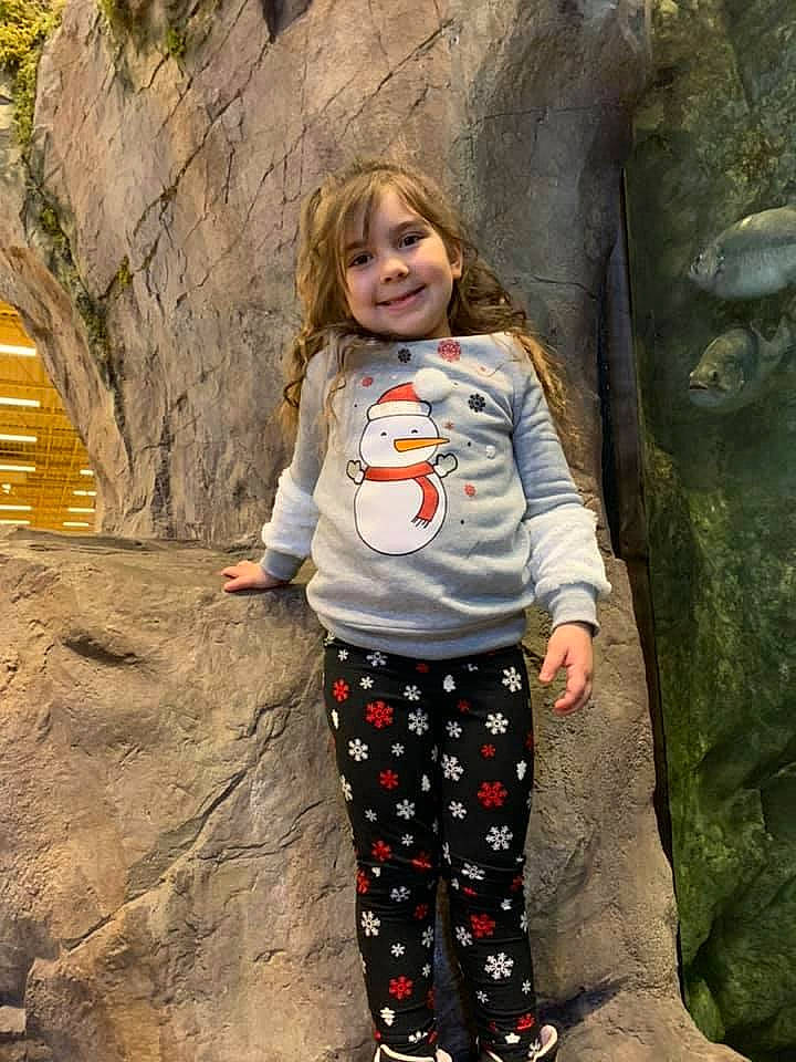 Kairalina joined the competition — help win amazing prizes! bedrock, blond, face, fun, happy, head, joy, landscape, leisure, people_in_nature, person, recreation, rock, sleeve, smile, t_shirt, toddler, tree, trunk, wood