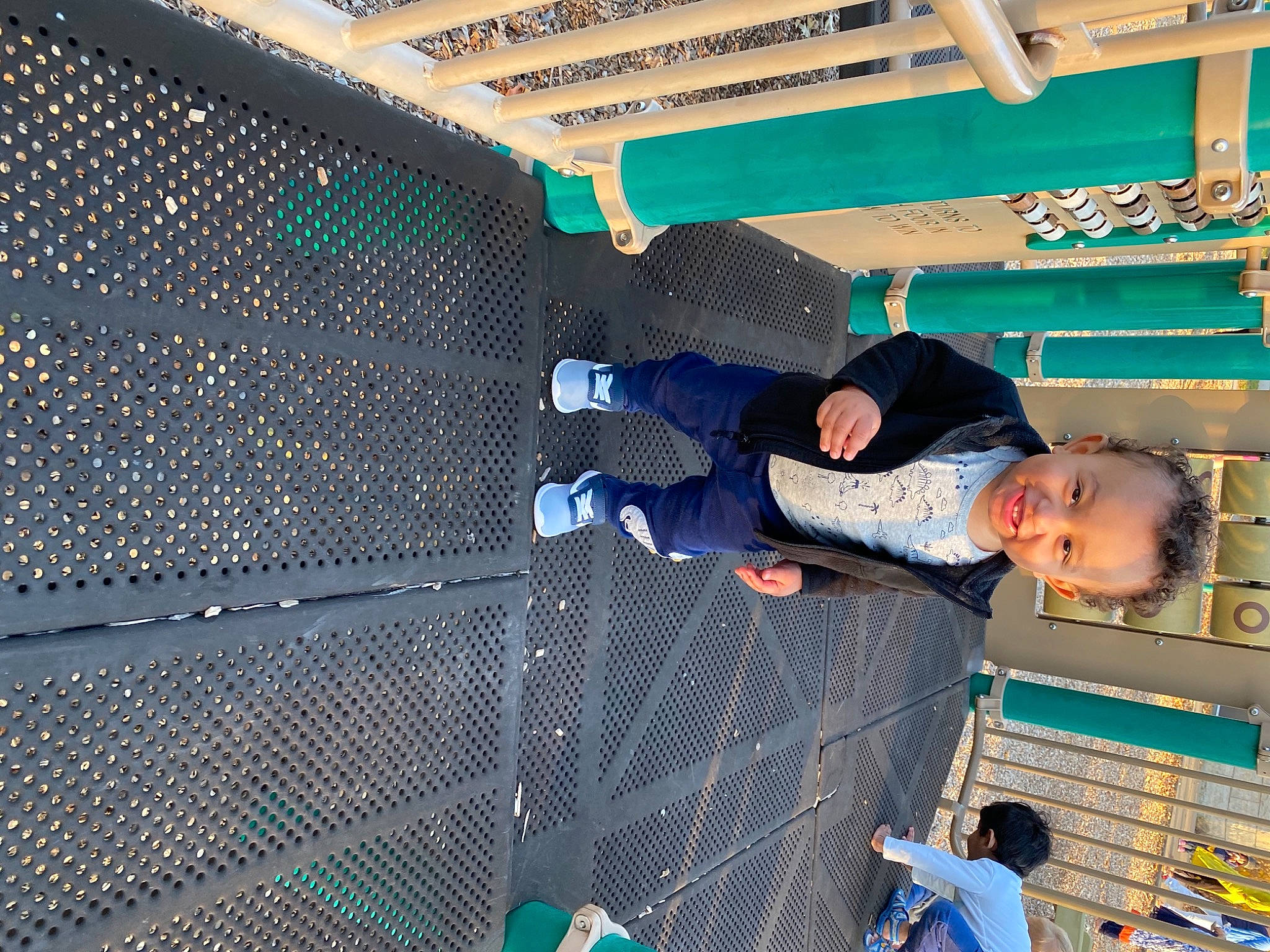 Tayshaun is registered to the contest to win money with this photo: child, leisure, person, play, toddler, walking_shoe