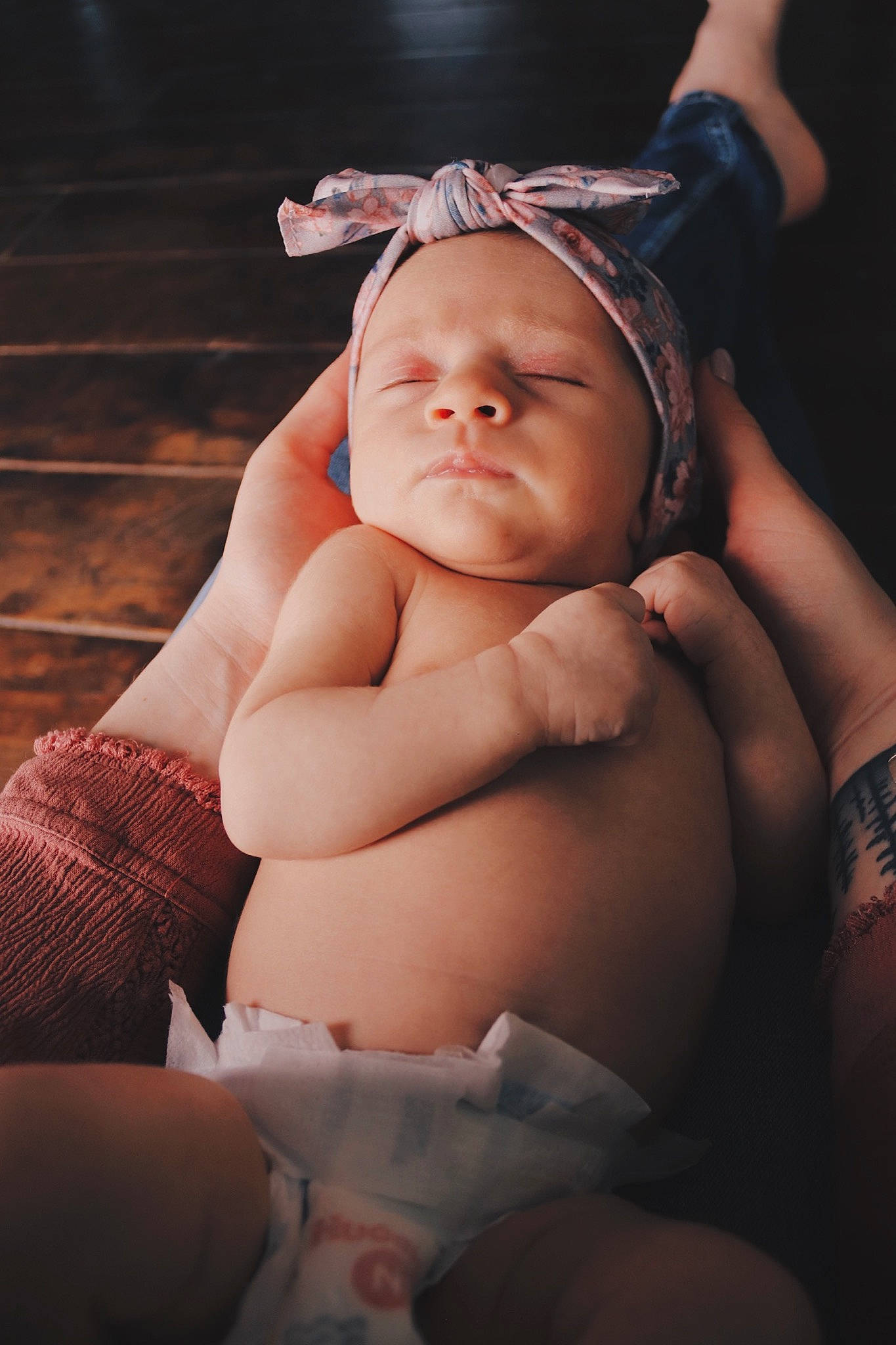 Kinzley is registered to the contest to win money with this photo: abdomen, baby, barechested, chest, comfort, elbow, eye, flash_photography, gesture, happy, head, headgear, human_leg, mouth, neck, person, skin, stomach, thigh, toddler