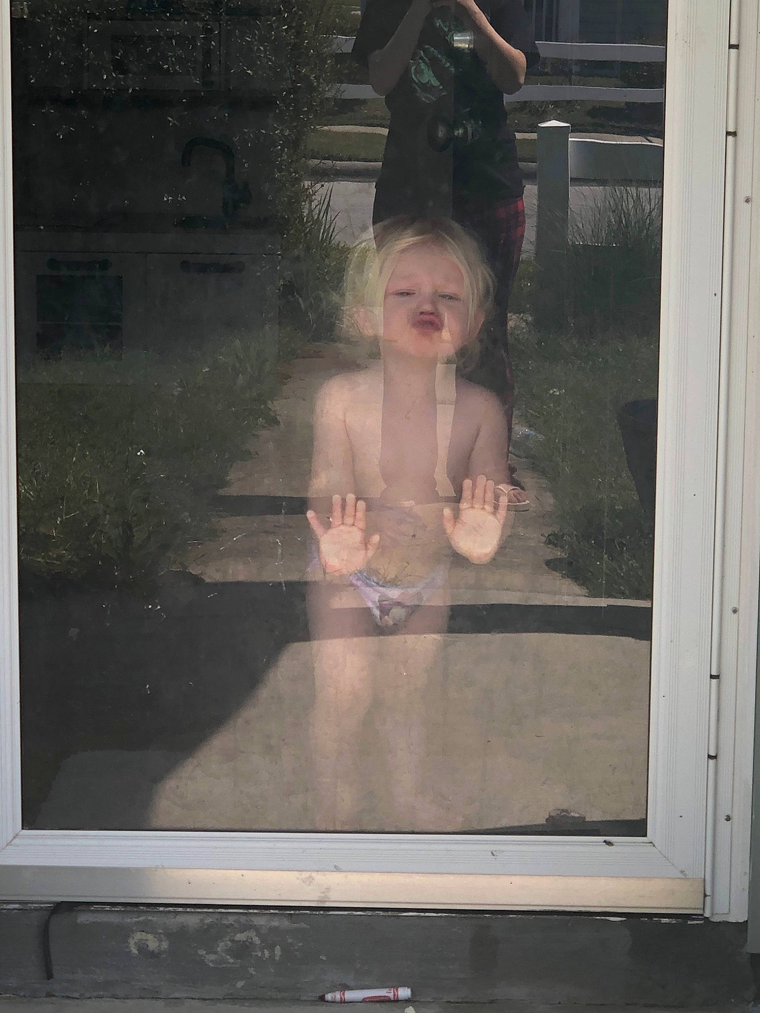 Rowan is registered to the contest to win money with this photo: person, photography, snapshot