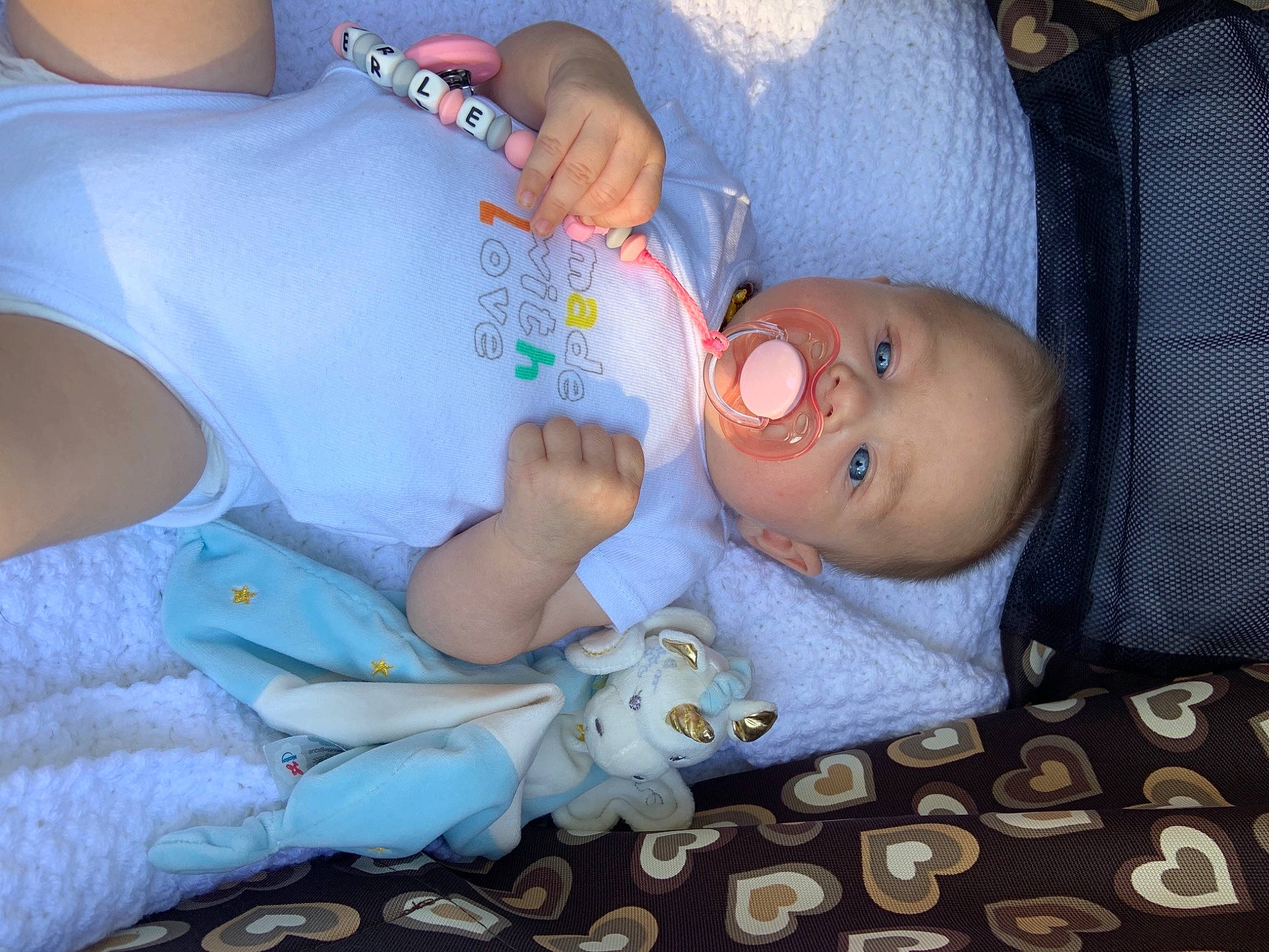 Perle participe au concours pour gagner de l'argent avec cette photo : baby, baby_products, baby_sleeping, bedtime, birth, child, nap, person, product, skin, sleep, toddler