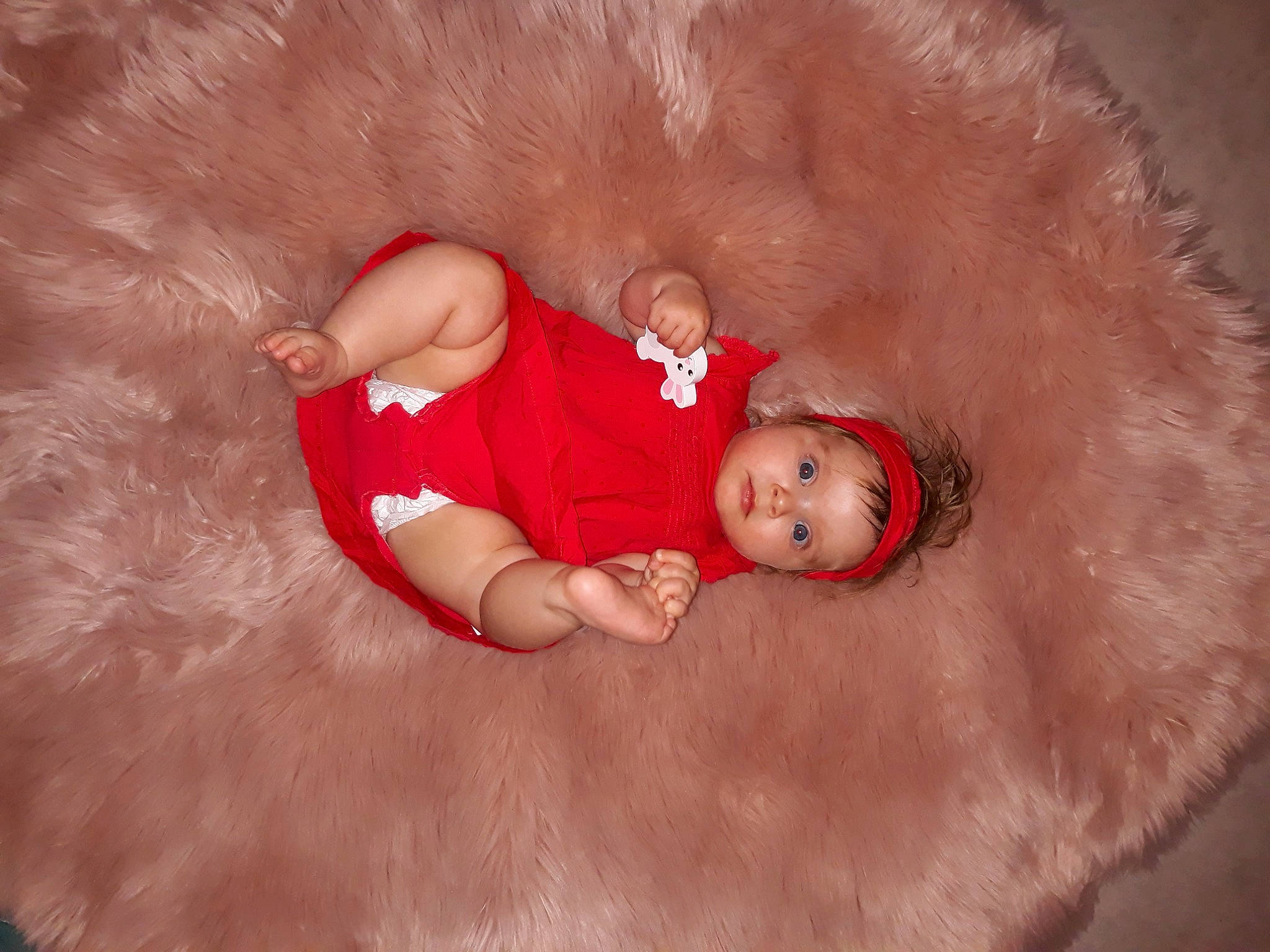 Lise a rejoint le concours — aidez-le/la à gagner de superbes lots ! baby, child, fur, headwear, person, skin, toddler