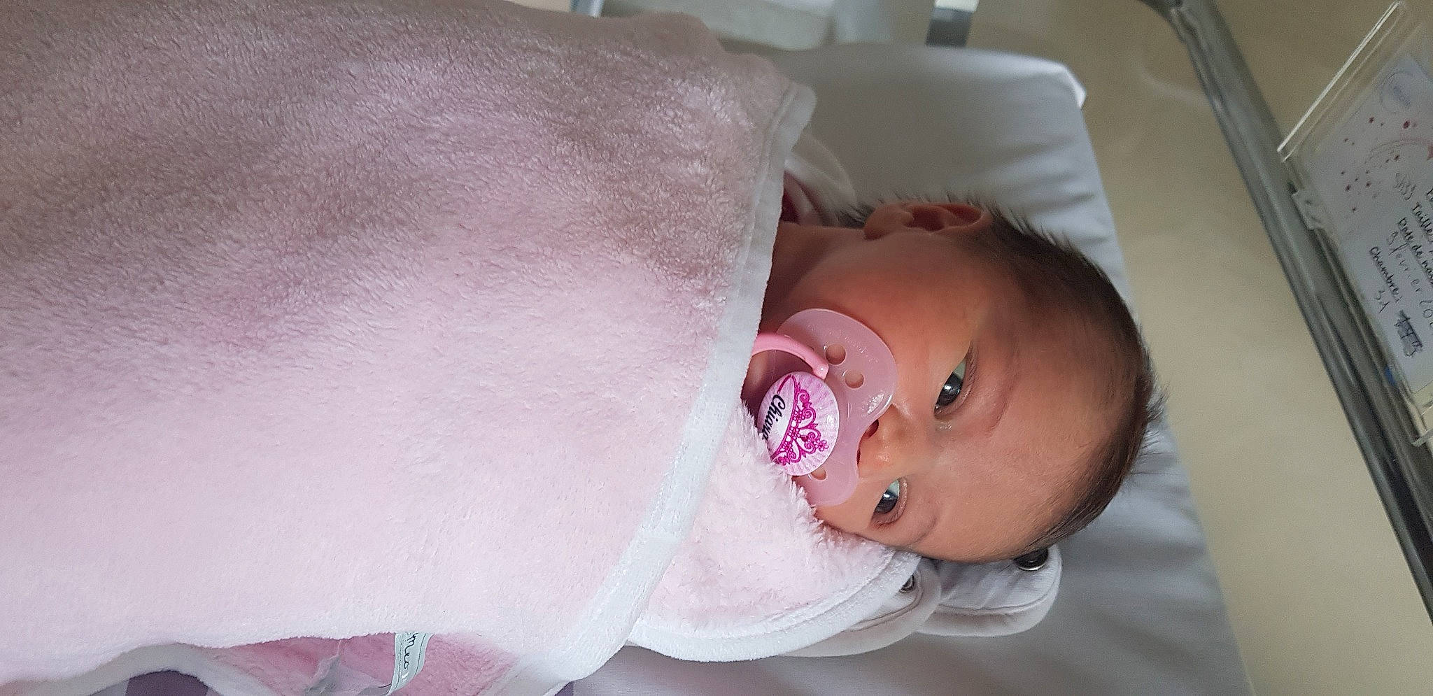 Chiara participe au concours pour gagner de l'argent avec cette photo : baby, baby_products, baby_safety, baby_toddler_clothing, bedtime, cheek, child, comfort, eyelash, headgear, iris, linens, lip, magenta, person, room, sleep, toddler