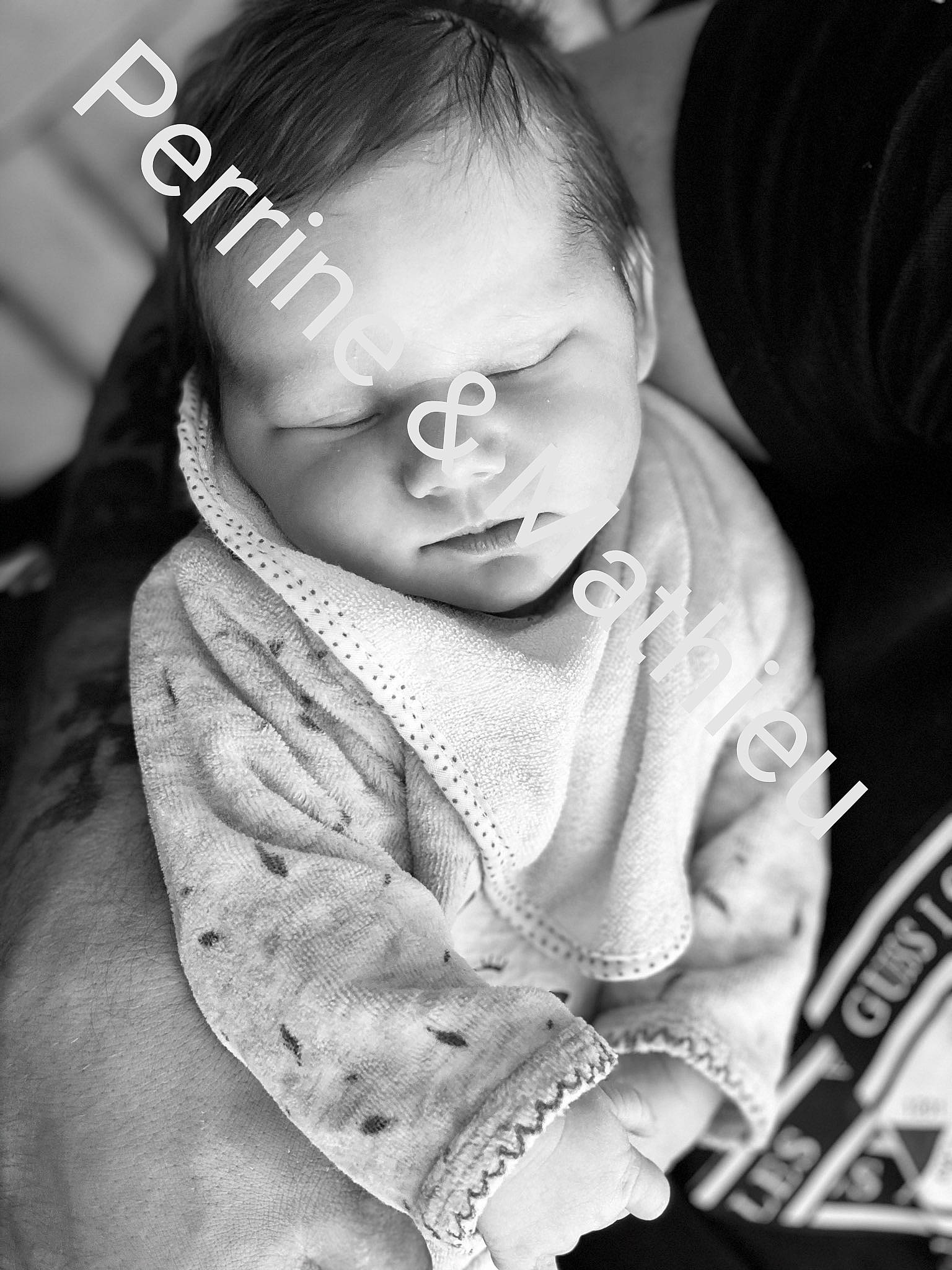 Youliya a rejoint le concours — aidez-le/la à gagner de superbes lots ! baby, black, black_and_white, cheek, child, eye, face, facial_expression, forehead, head, lip, monochrome, monochrome_photography, nose, person, photograph, photography, skin, smile, snapshot