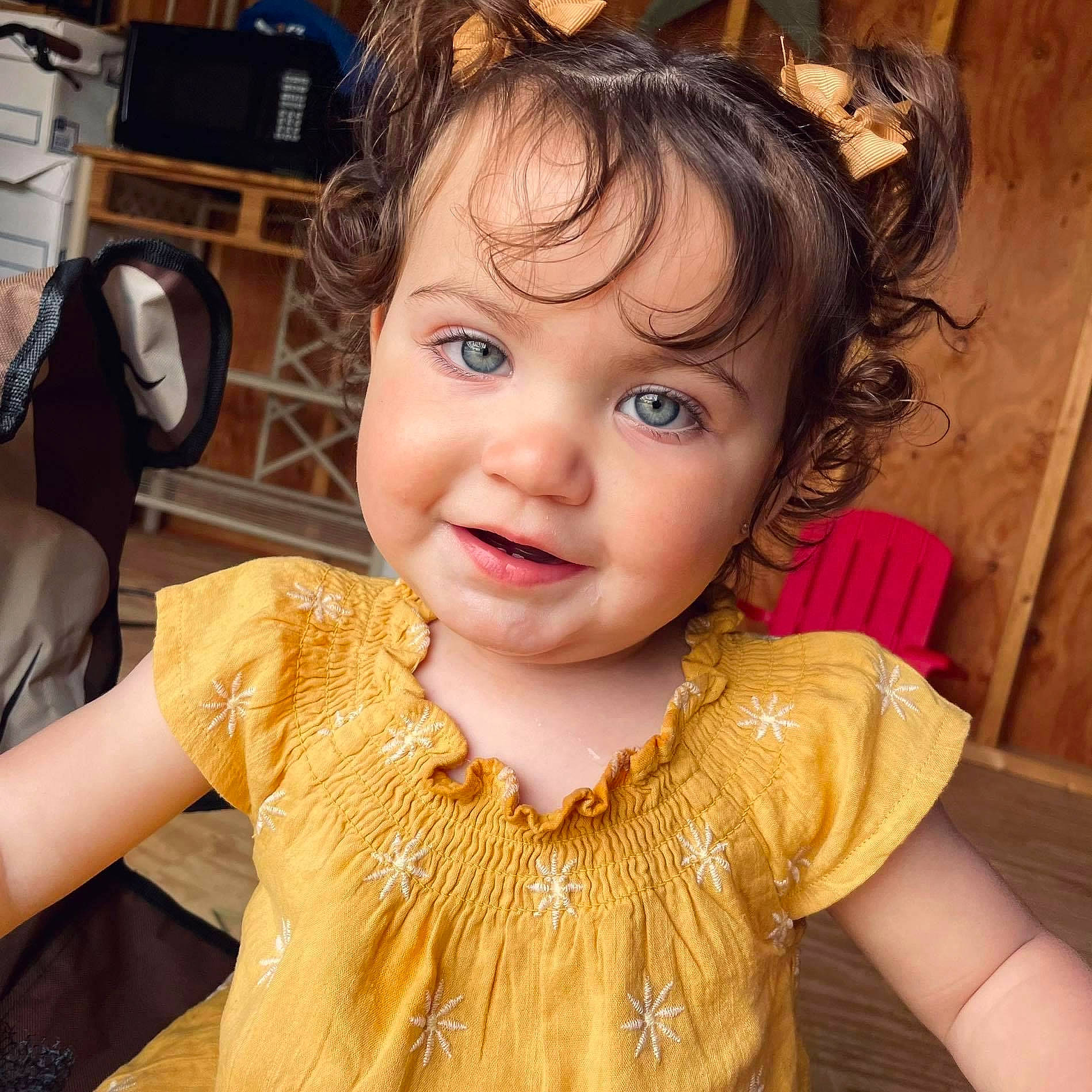 Quinn is registered to the contest to win money with this photo: cheek, chin, ear, eye, eyebrow, eyelash, facial_expression, forehead, hair, hairstyle, head, human_body, lip, mouth, neck, nose, organ, person, skin, sleeve