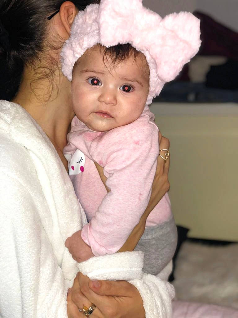 Djenna participe au concours pour gagner de l'argent avec cette photo : baby, cheek, child, ear, eye, fur, happy, head, headgear, nose, person, pink, skin, smile, toddler