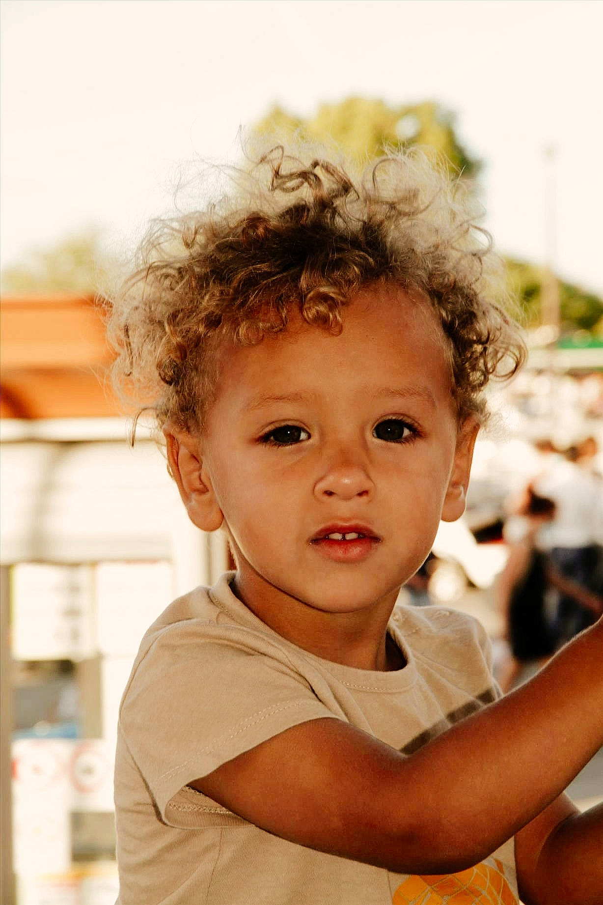 Slimane a rejoint le concours — aidez-le/la à gagner de superbes lots ! child, child_model, chin, forehead, hair, hairstyle, happy, human, person, smile, toddler