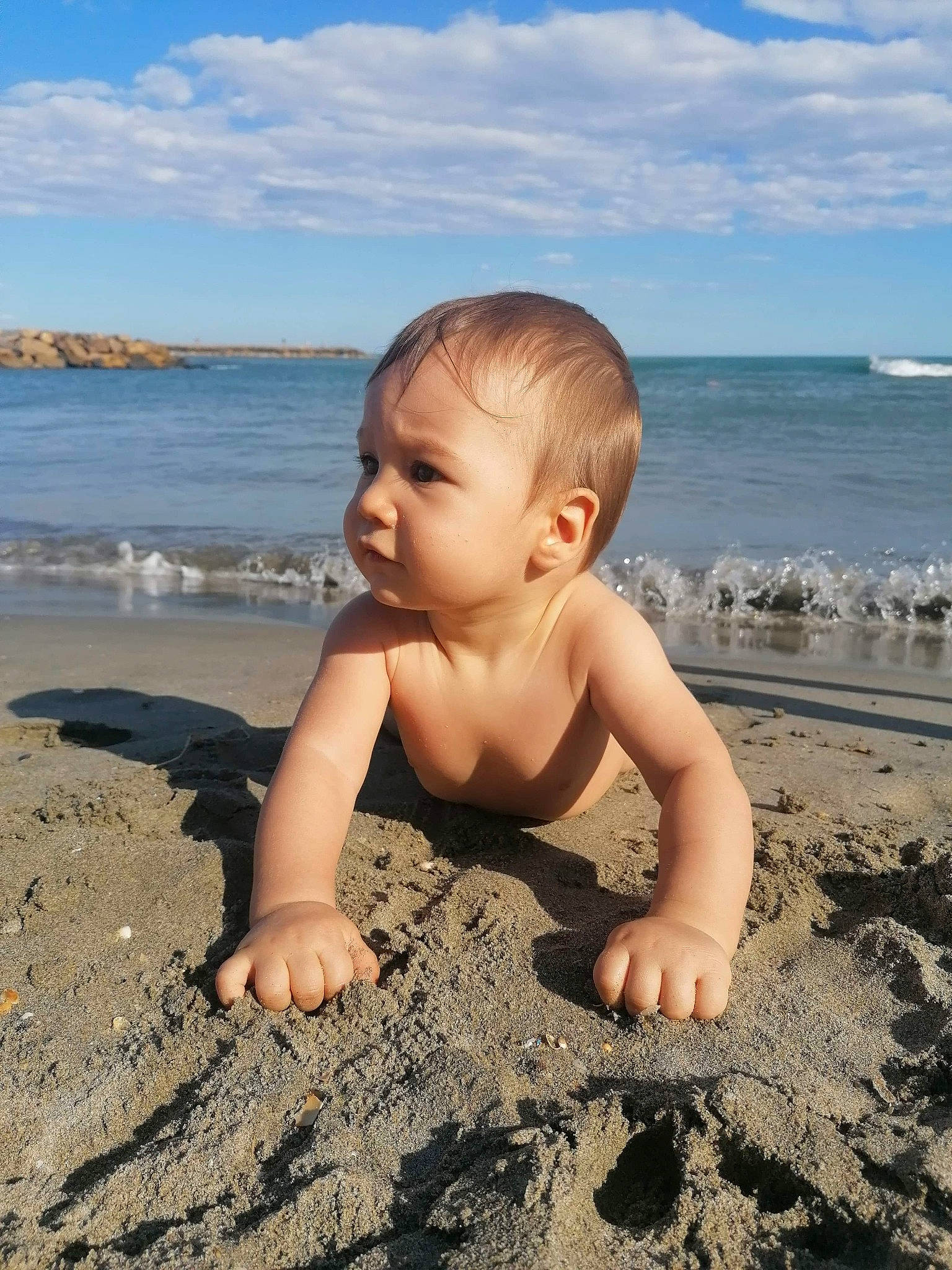 Aaron T participe au concours pour gagner de l'argent avec cette photo : baby, beach, child, coast, finger, fun, hand, leg, ocean, person, play, sand, sea, sitting, smile, summer, toddler, vacation