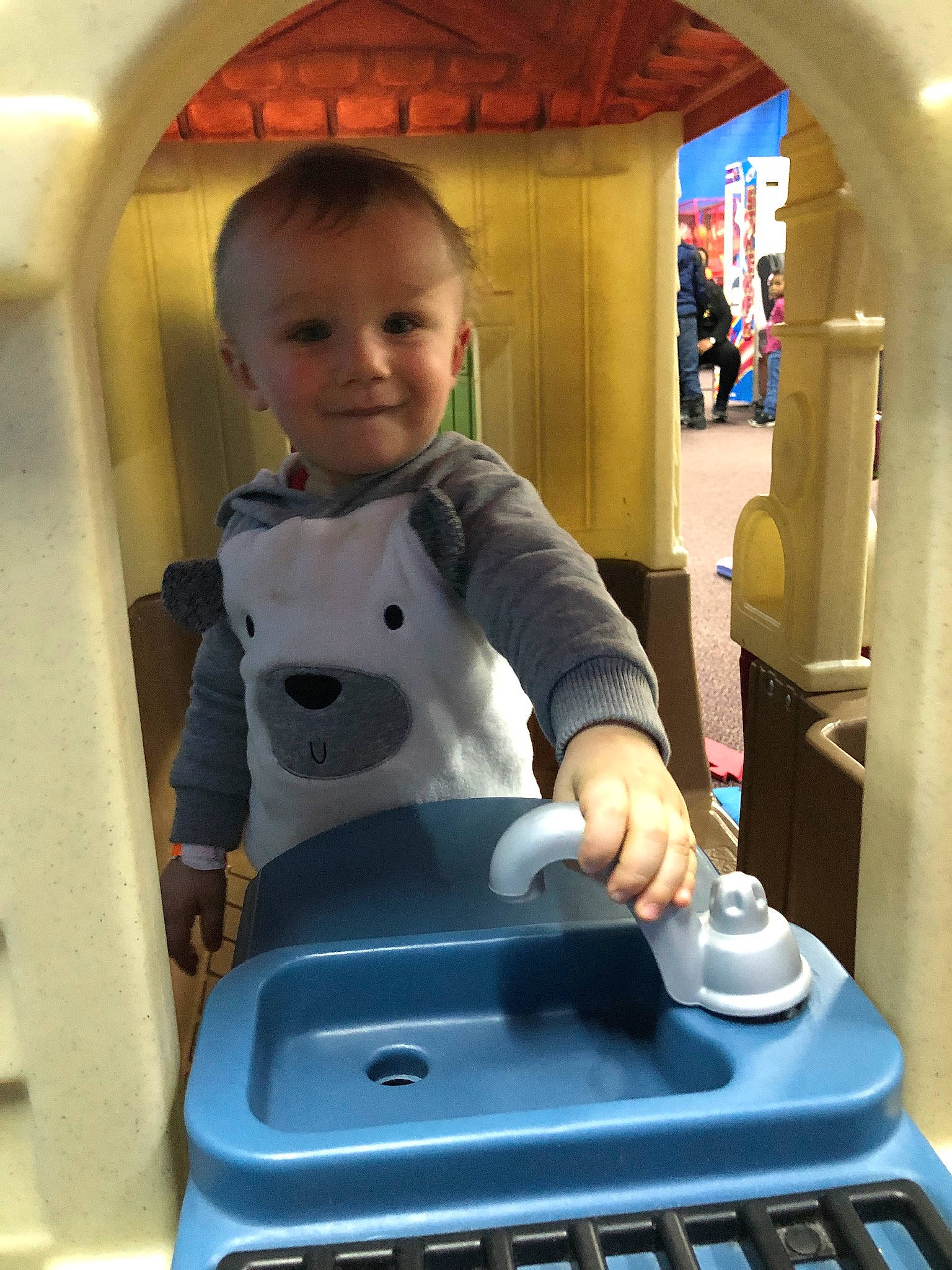 Michael is registered to the contest to win money with this photo: child, person, toddler, vacation