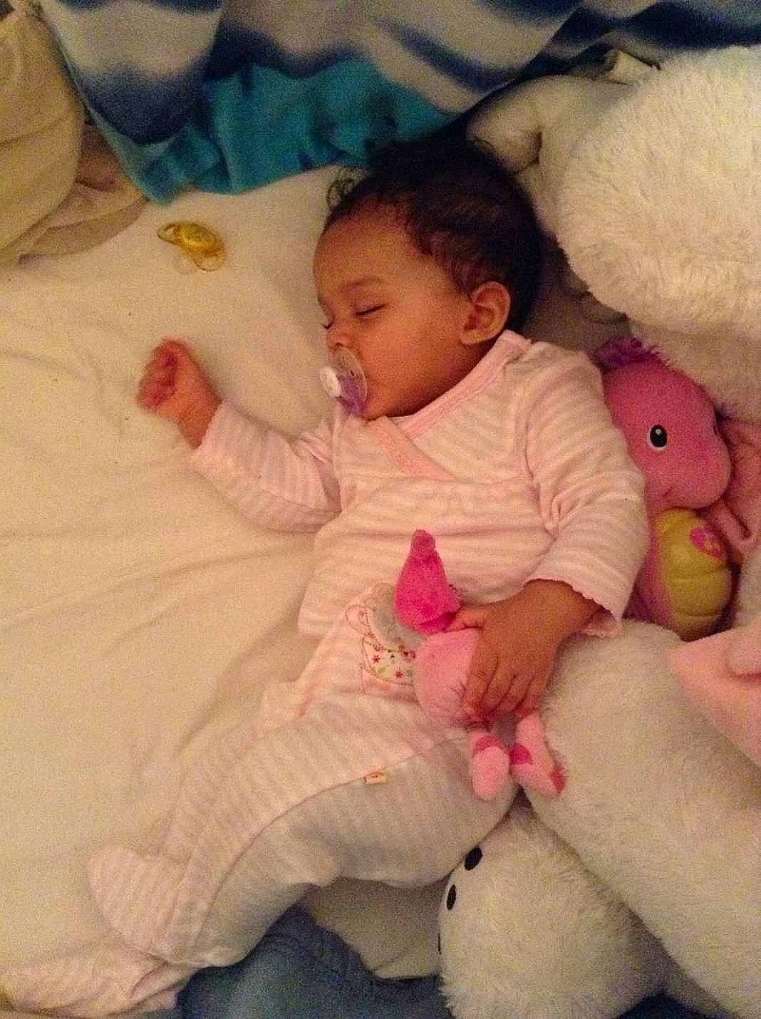 Ines participe au concours pour gagner de l'argent avec cette photo : baby, bedtime, cheek, child, head, person, pink, product, skin, sleep, toddler