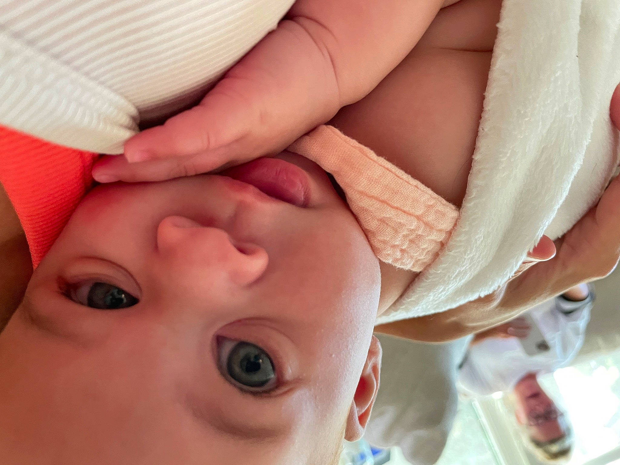 Kendall is registered to the contest to win money with this photo: baby, cheek, ear, eye, eyebrow, eyelash, face, finger, gesture, hair, hand, happy, head, human_body, jaw, lip, mouth, nose, person, pink