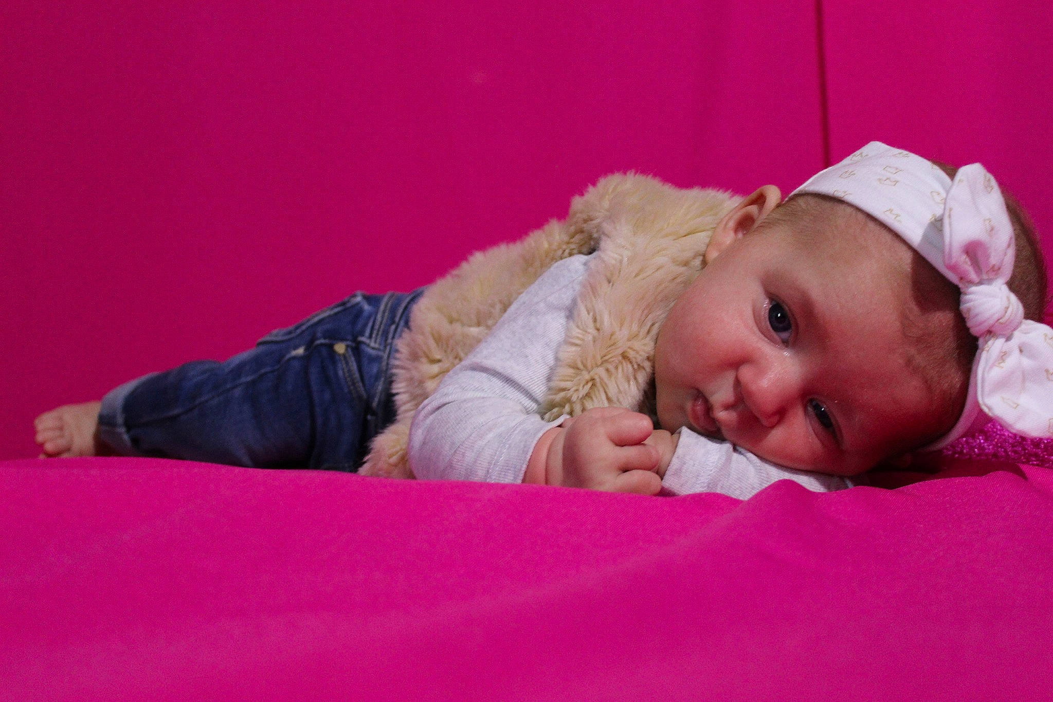 Maëlle a rejoint le concours — aidez-le/la à gagner de superbes lots ! baby, bedtime, cheek, child, ear, finger, head, headgear, mouth, nose, person, pink, skin, smile, toddler